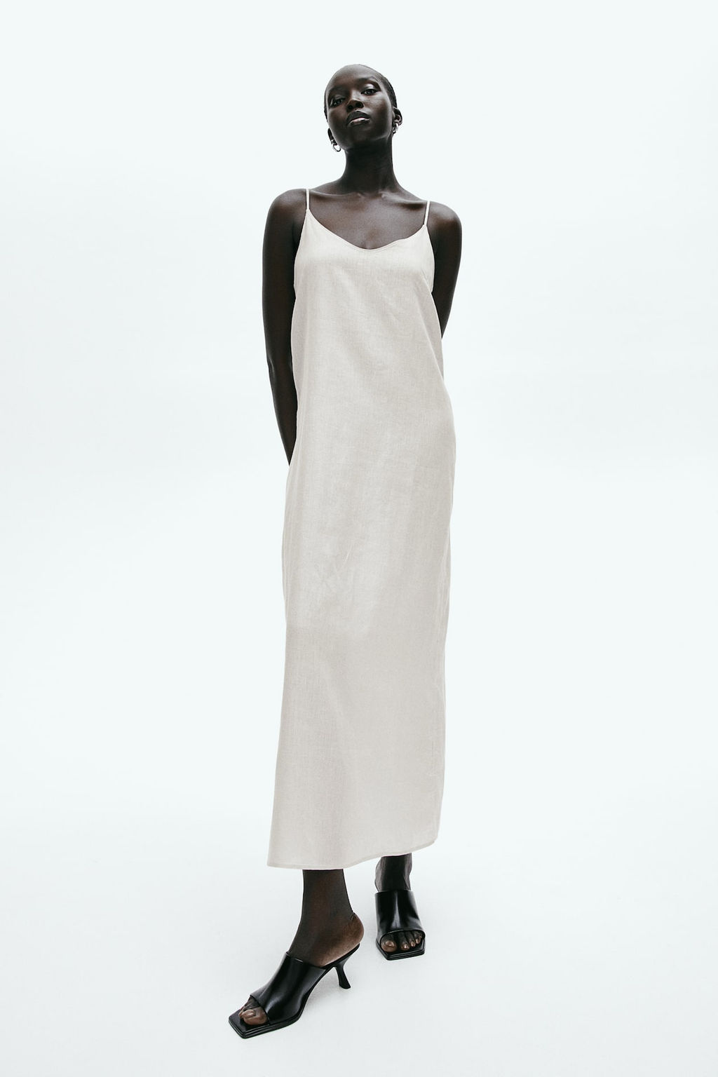 Vestido de lino con tirantes espagueti - H&m фото 3