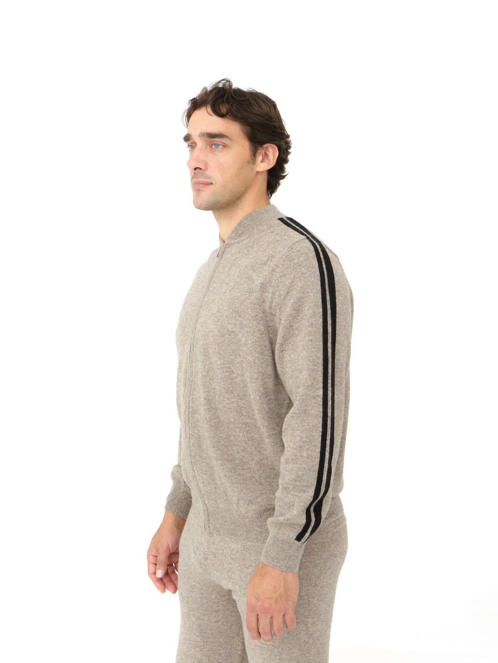 Джемпер из пуха яка 08336 серый