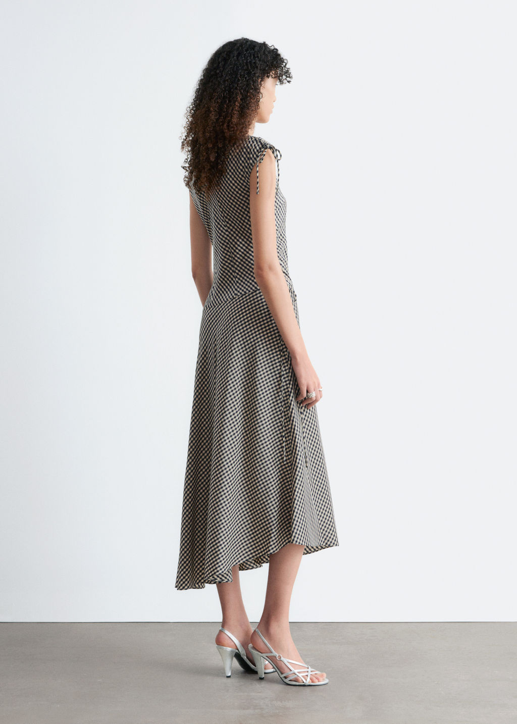 Vestido midi drapeado asim?trico - H&m фото 7