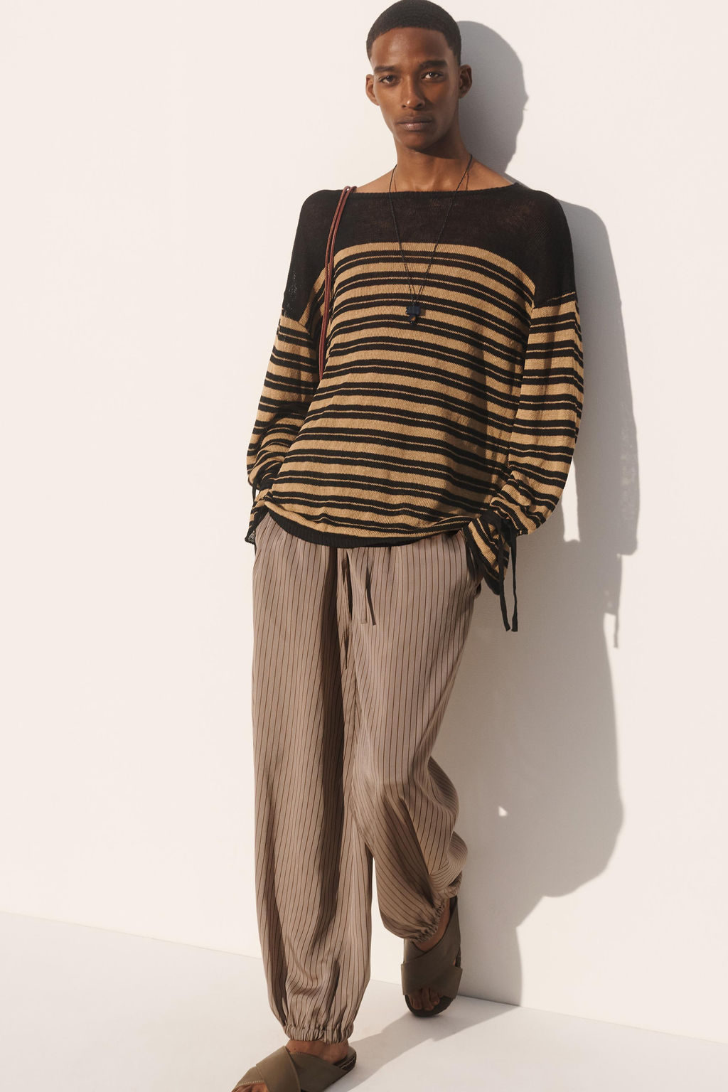 JERSEY RAYAS LINO - VISCOSA / Arena / Negro