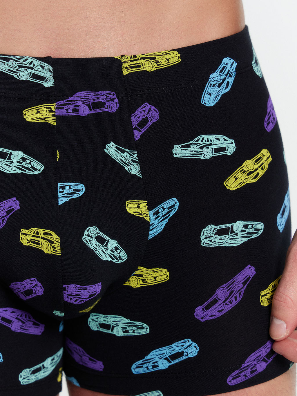 Цена за 2 штуки! Трусы мужские боксеры черные с принтом в виде машинок машинки на черном 411220 - Mark formelle фото 3