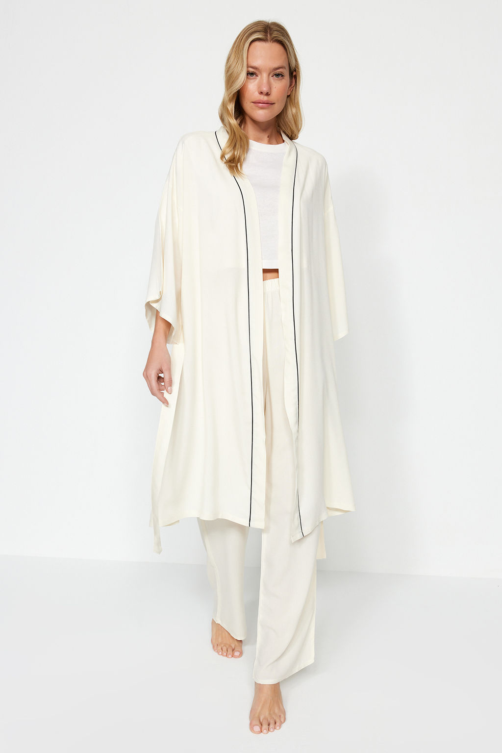 Trendyolmilla Siyah 2li Viskon Biyeli Sabahl?k-Pijama Alt? Dokuma Pijama Tak?m? THMAW24PT00074  фото 3