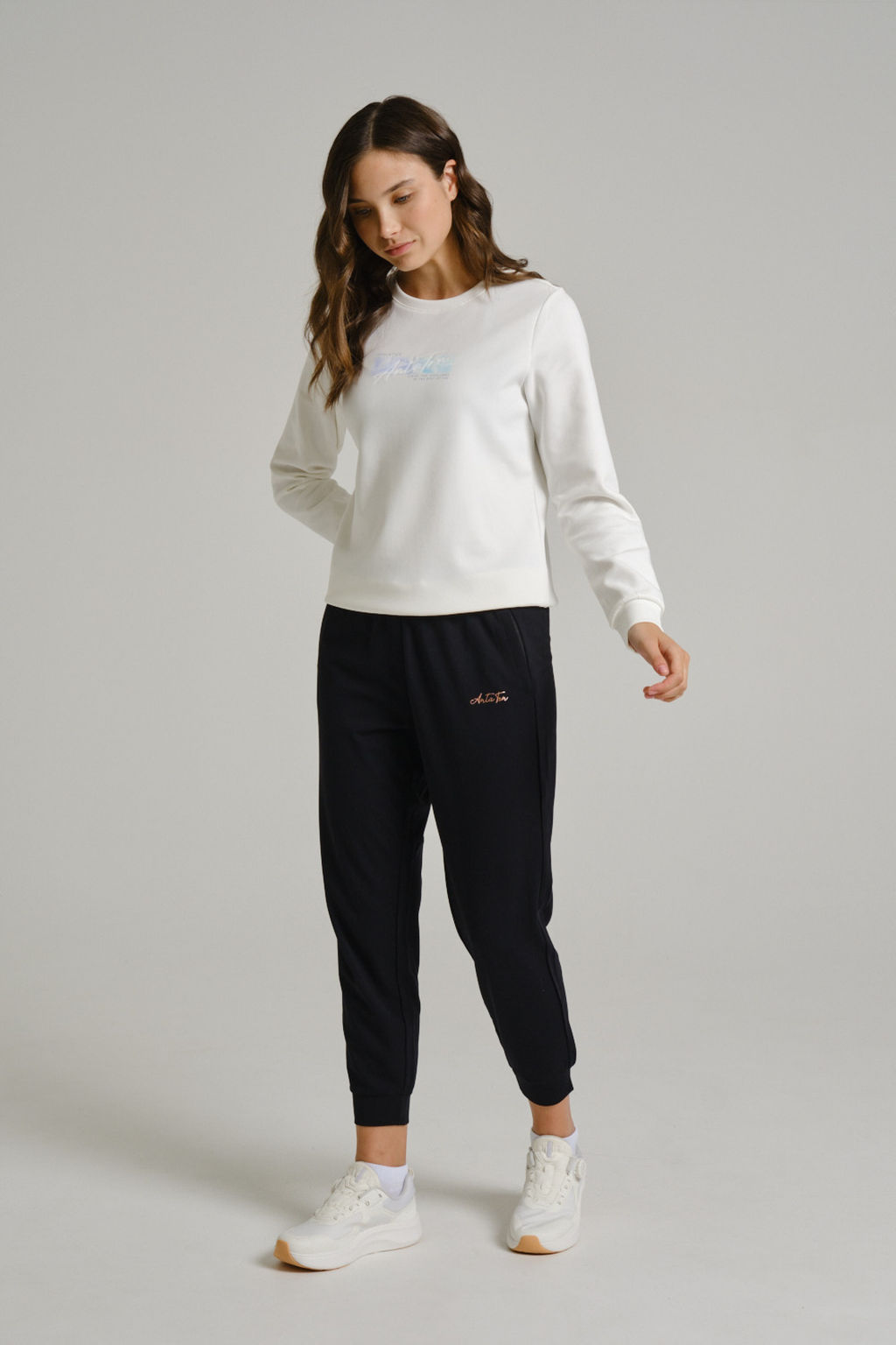 Свитшот Белый TRN Sweatshirt - Anta фото 5