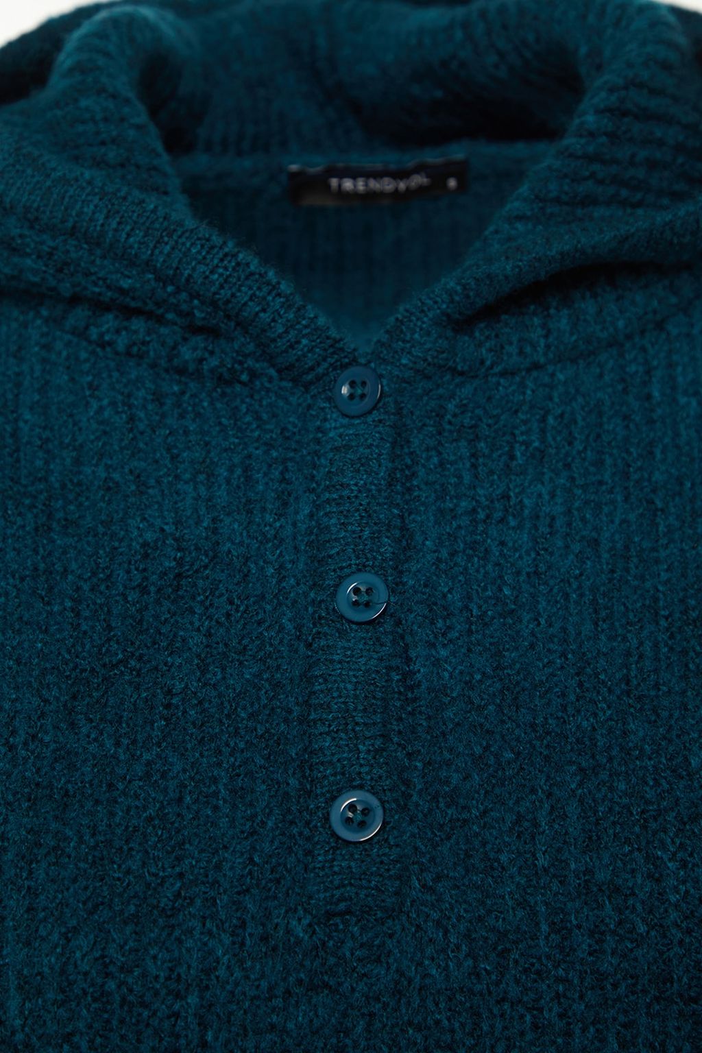 Yesil Yumusak Dokulu Kapusonlu Triko Kazak TWOAW21KZ0410 - Trendyolmilla фото 6