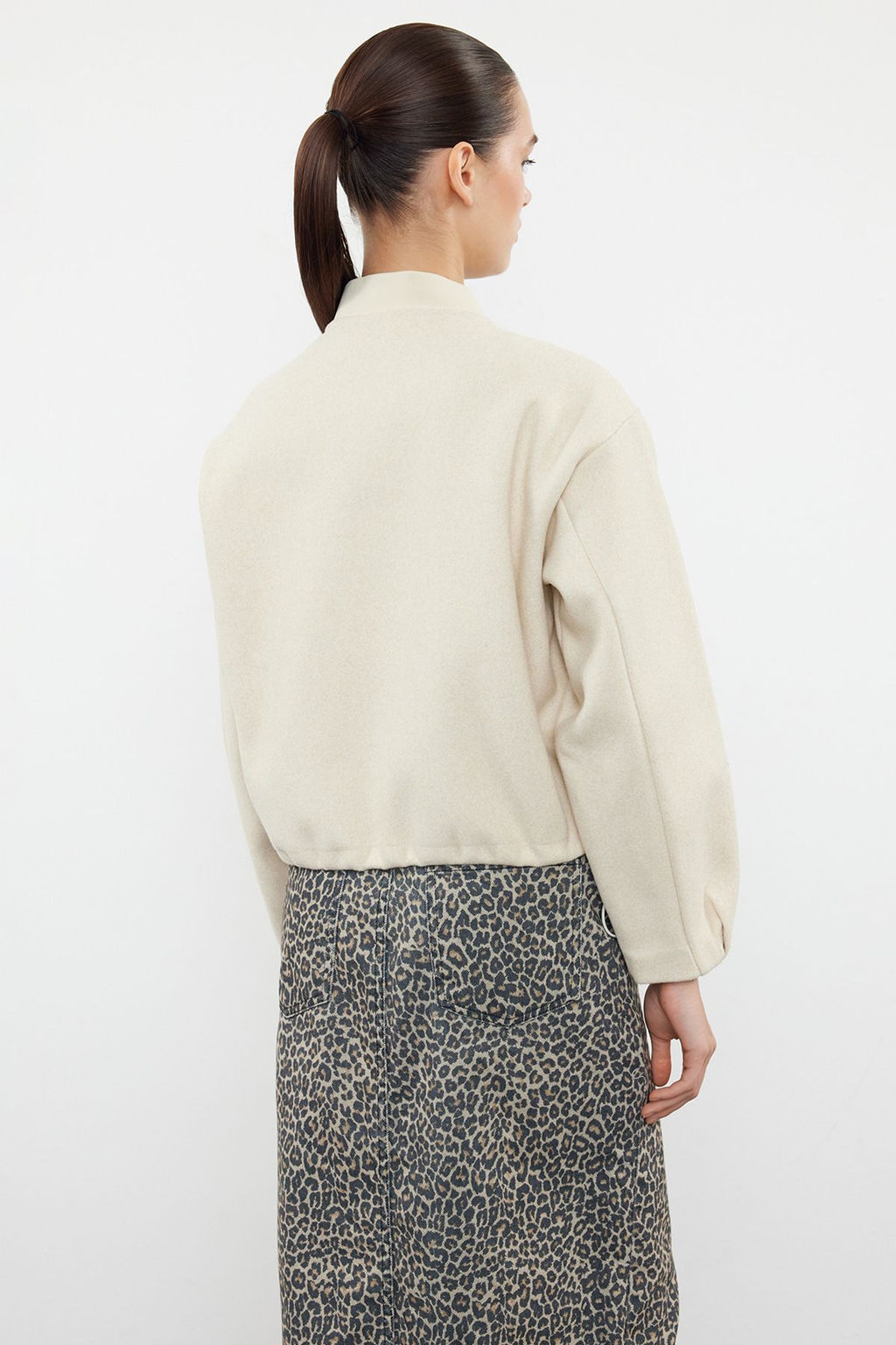 TRENDYOLMILLA Siyah Oversize Kase Bomber Ceket Mont TWOAW25MO00053  фото 21