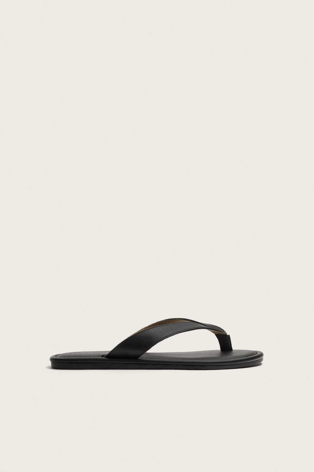 SANDALIA PIEL TIRAS / Negro