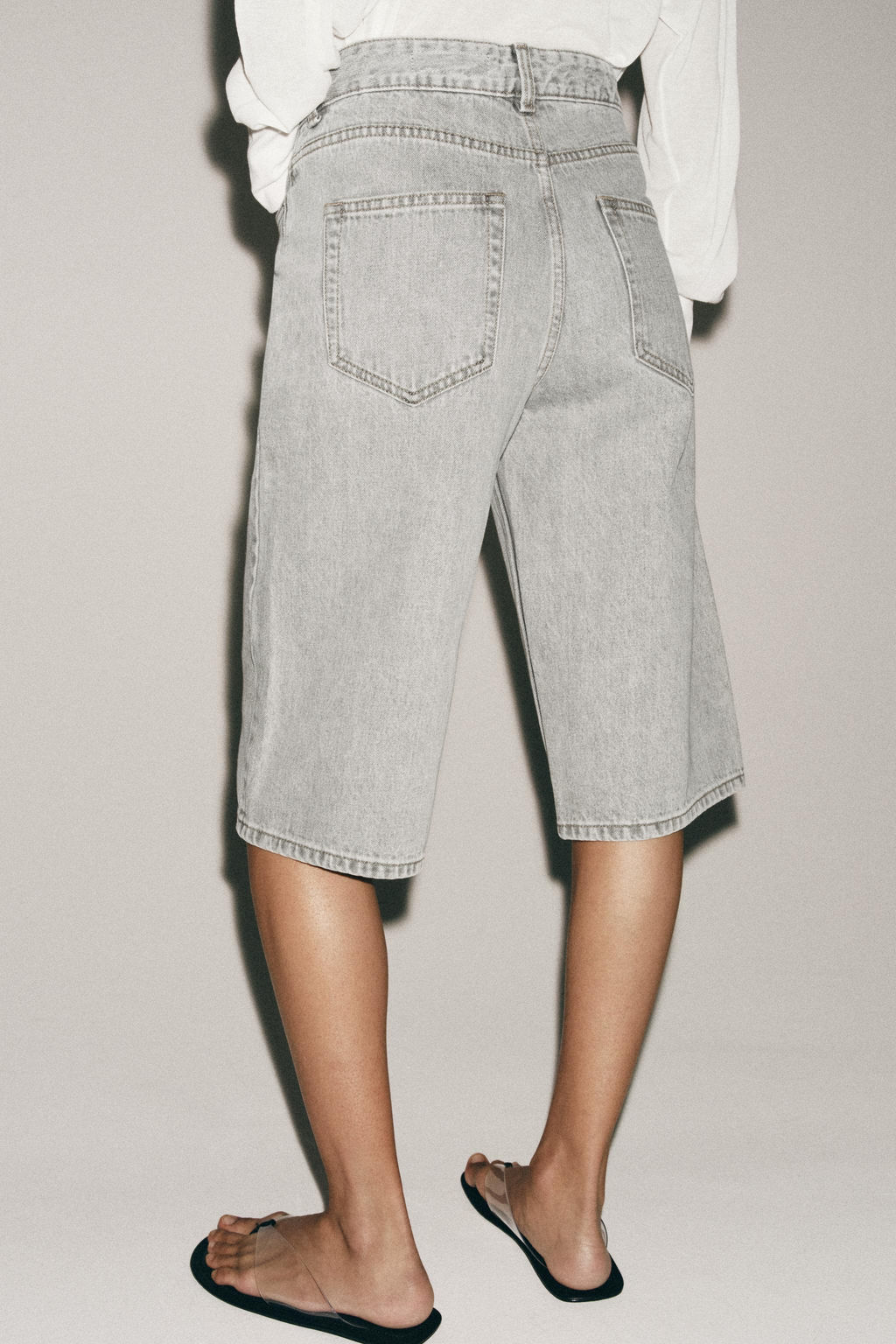 BERMUDA DENIM TIRO MEDIO ZW COLLECTION / Gris - Zara фото 3