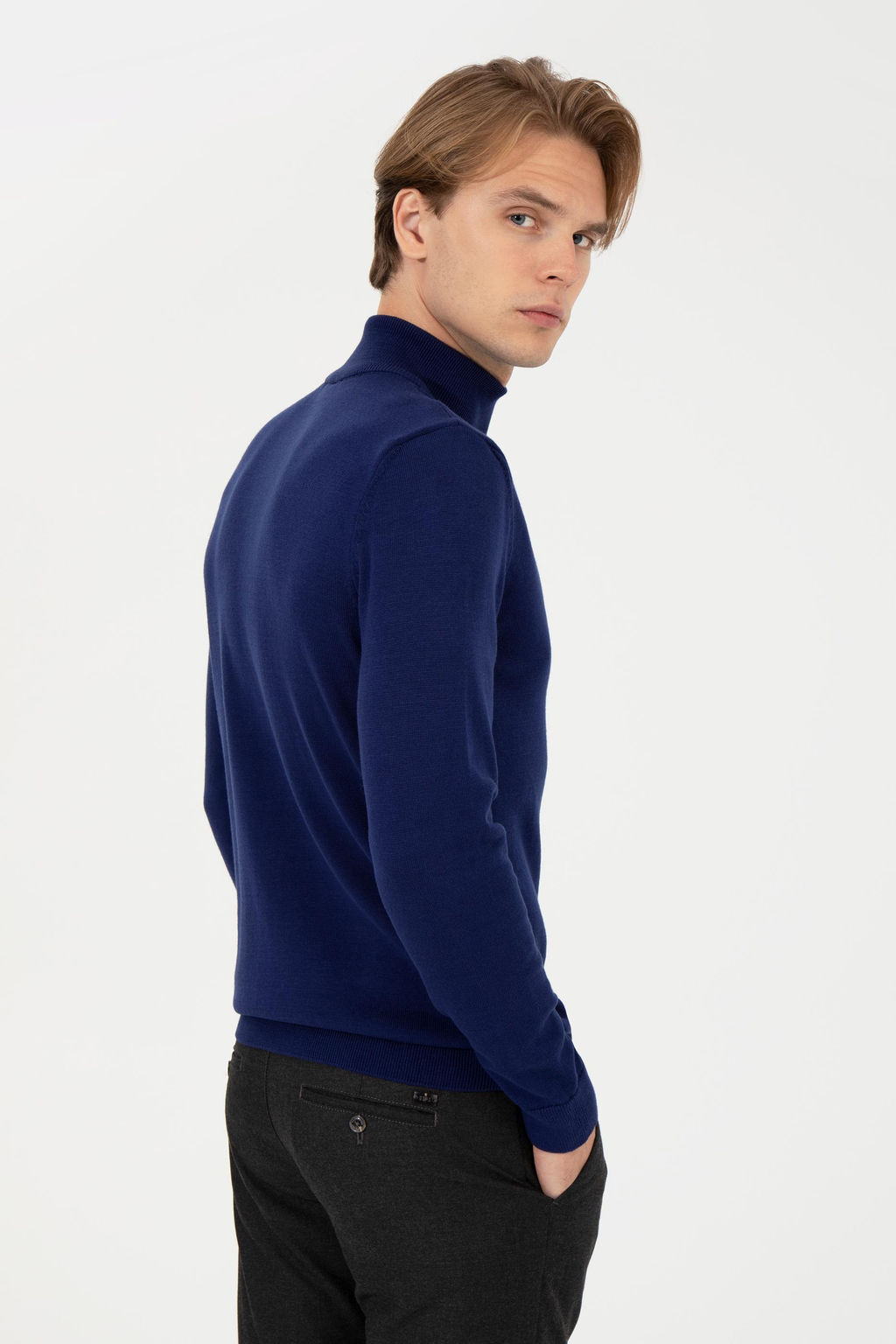U. S. Polo Assn / Мужской синий базовый свитер - U.s. polo assn фото 17