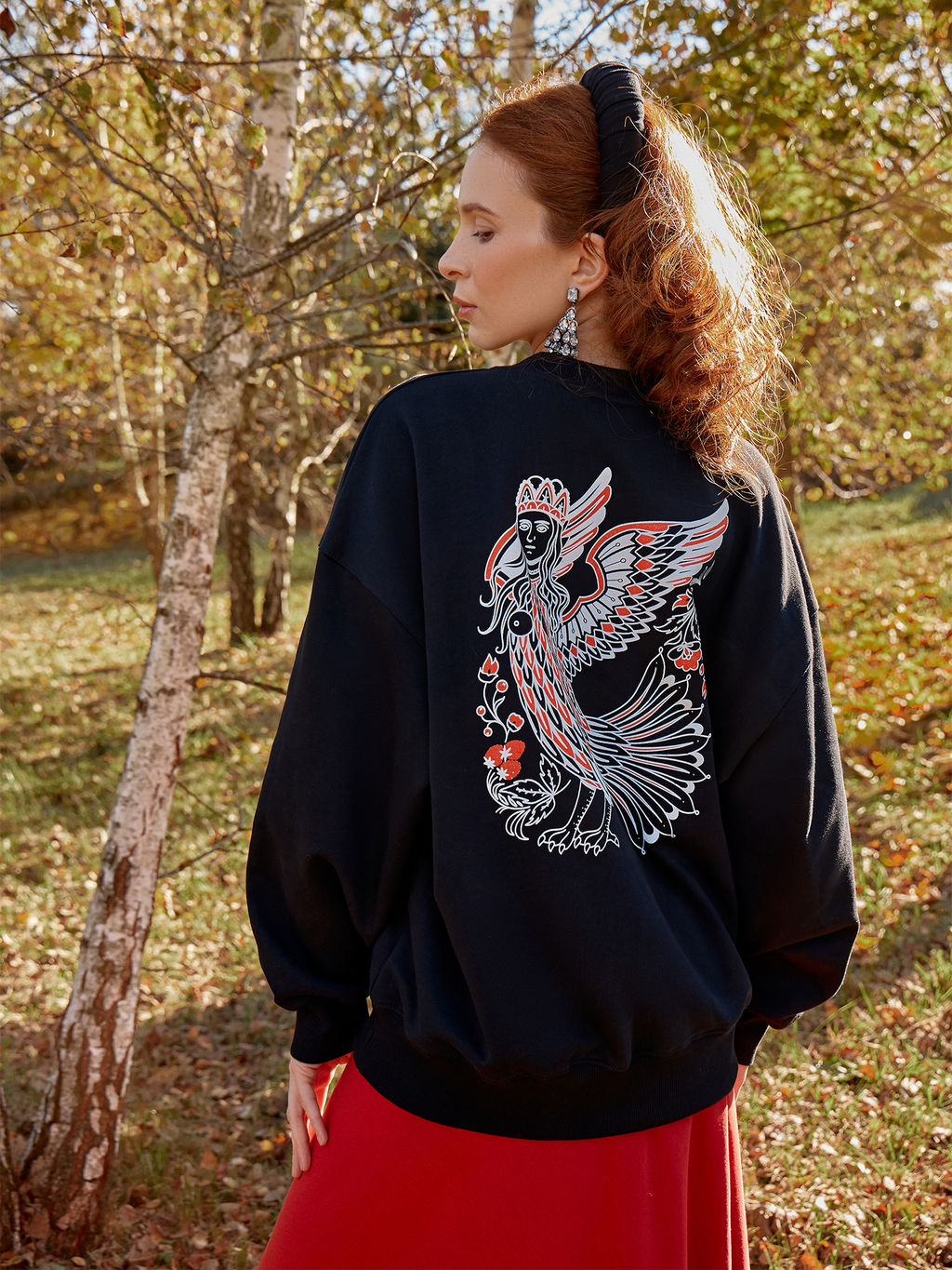 Свитшот женский в черном цвете с печатью черный +печать 122919/1 - Mark formelle фото 11