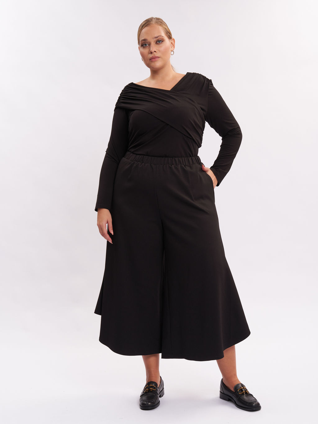 Лонгслив с драпировкой LN00503BLK01 - Артесса фото 12