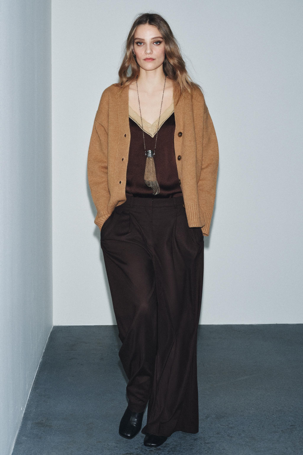 PANTAL?N PINZAS WIDE LEG ZW COLLECTION / Marr?n - Zara фото 6