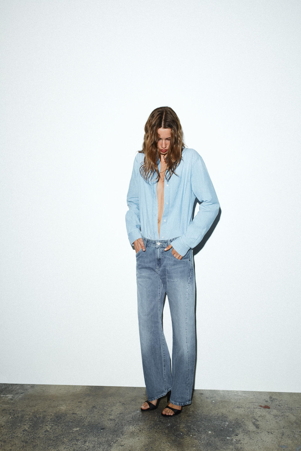 TRF CROPPED JEANS WITH DISPLACED SEAMS LOW-RISE