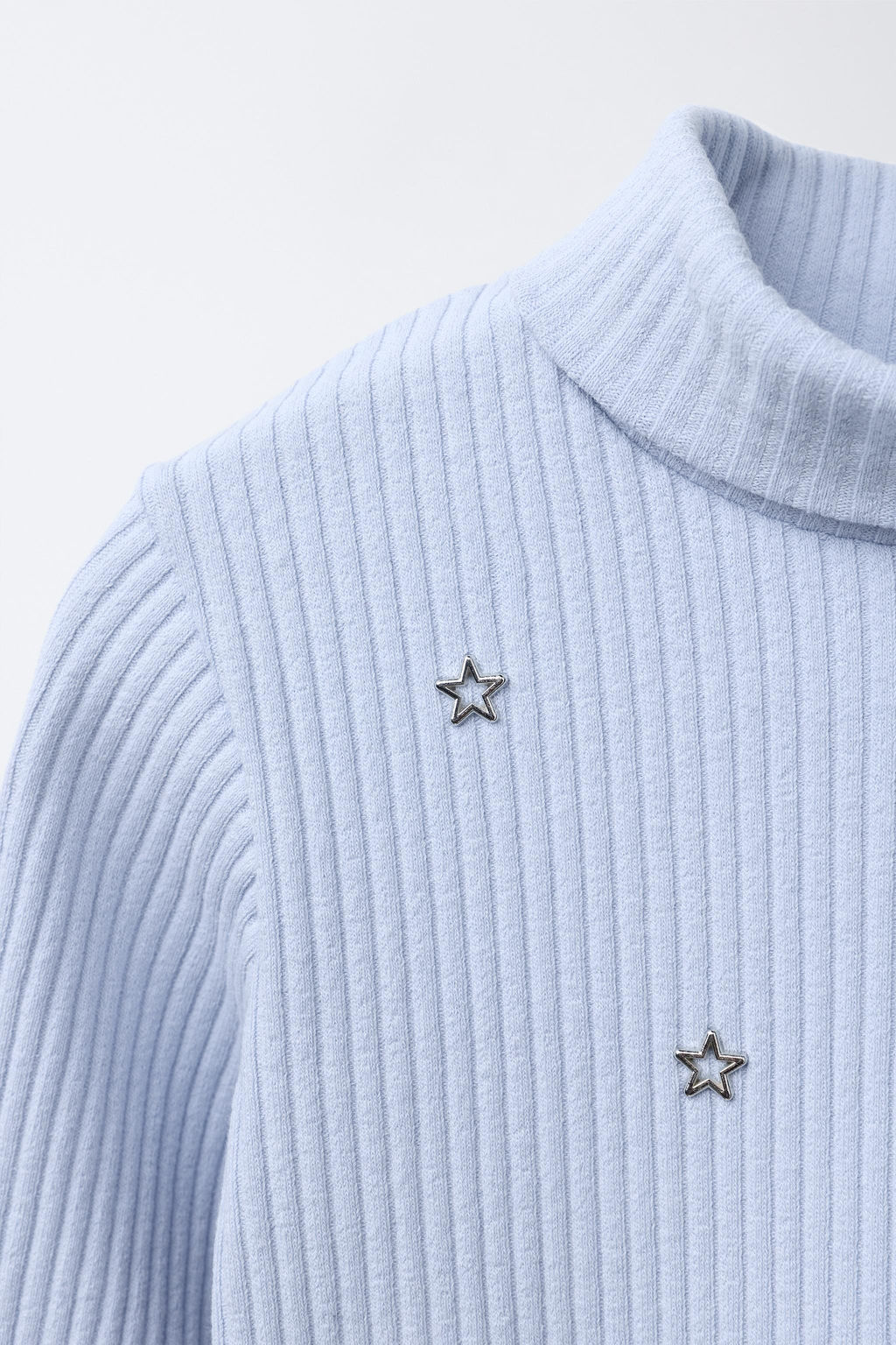 RIBBED TURTLENECK T-SHIRT WITH STUDS - Zara фото 3
