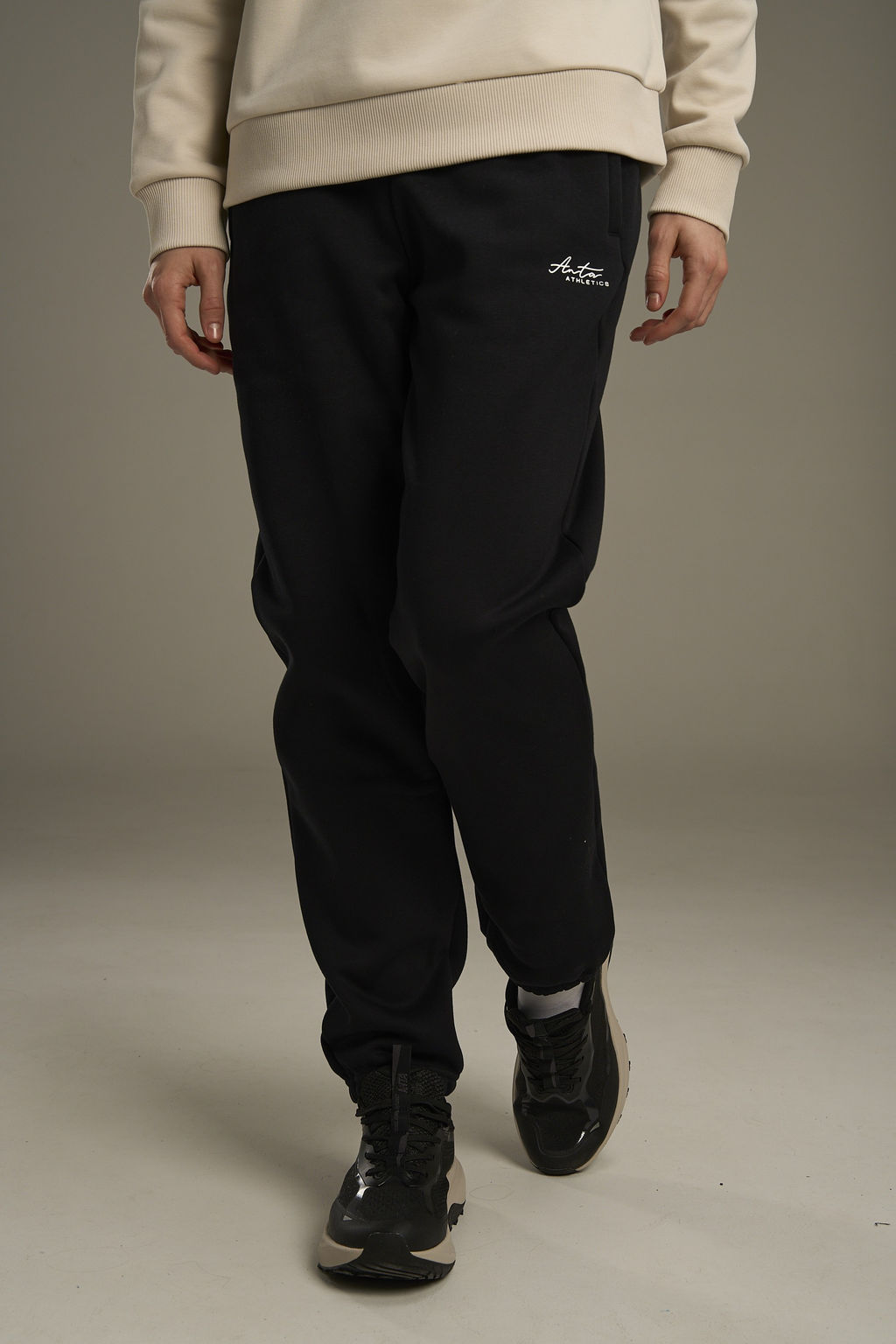 Брюки трикотажные утепленные Черный ANTA TRN Knit Track Pants фото 9