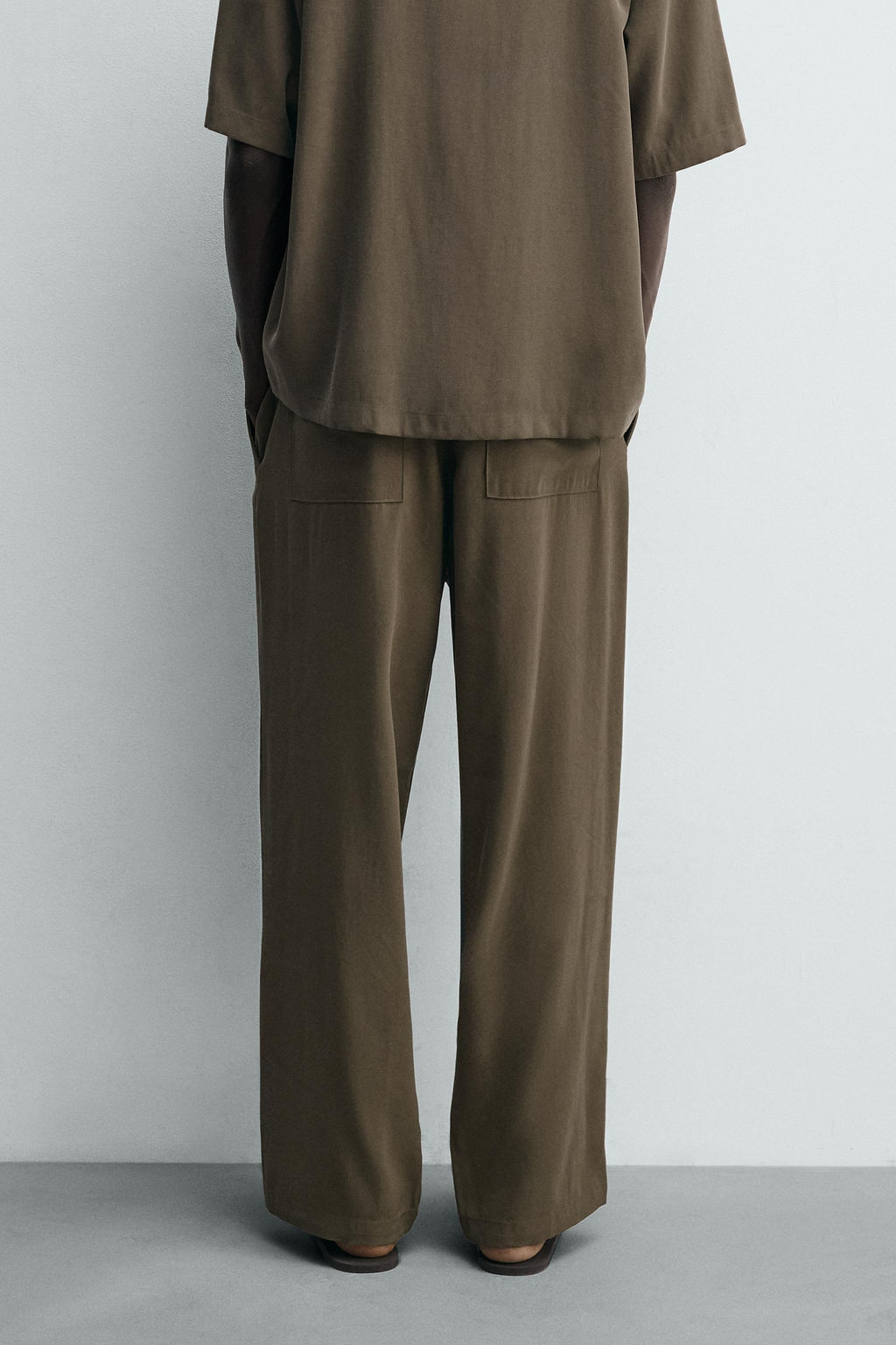 PANTAL?N FLUIDO RELAXED FIT / Marr?n / Topo - Zara фото 3