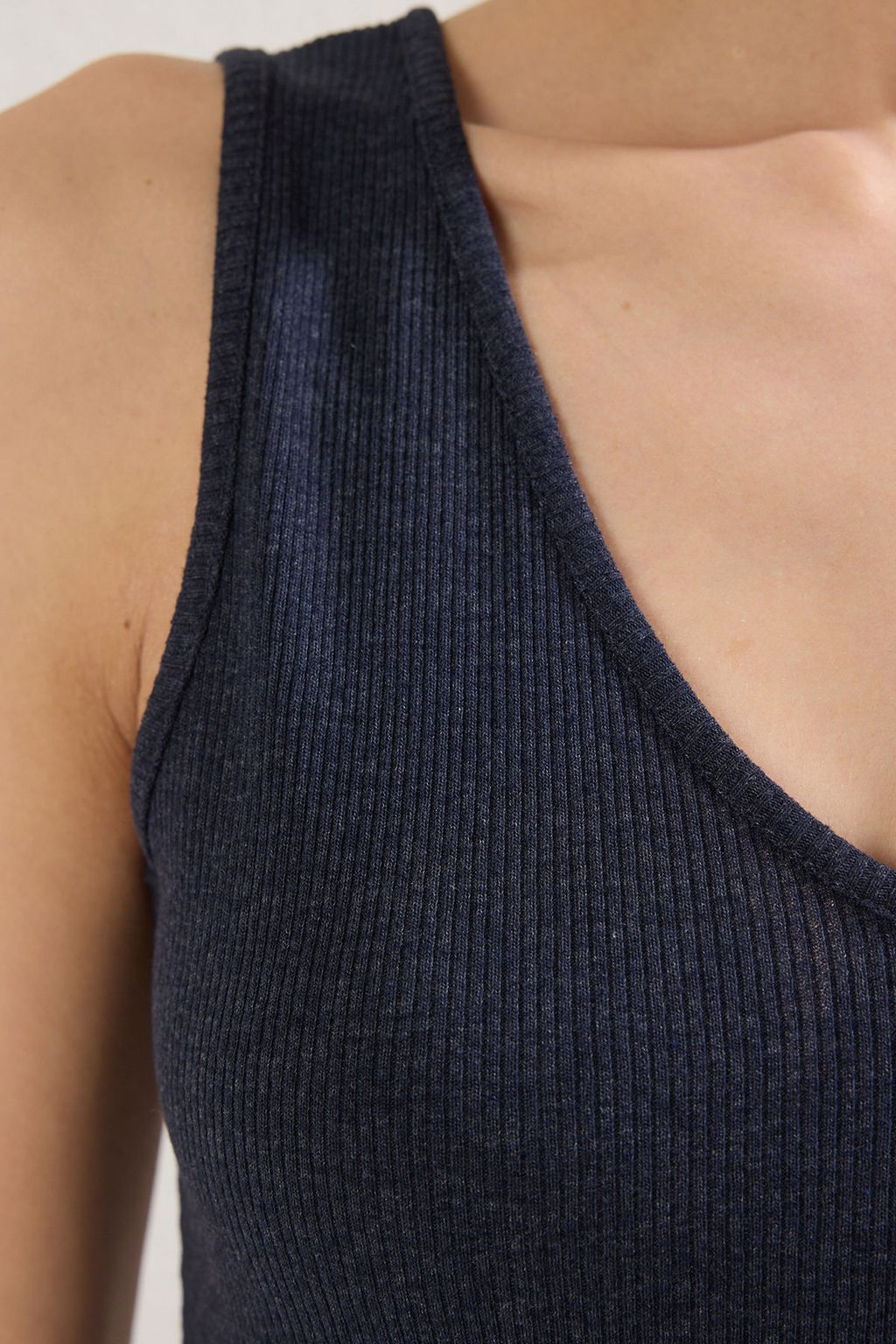 Indigo Shift/Duz Havuz Yaka Midi Triko Gorunumlu Esnek Orme Elbise TWOSS22EL2964