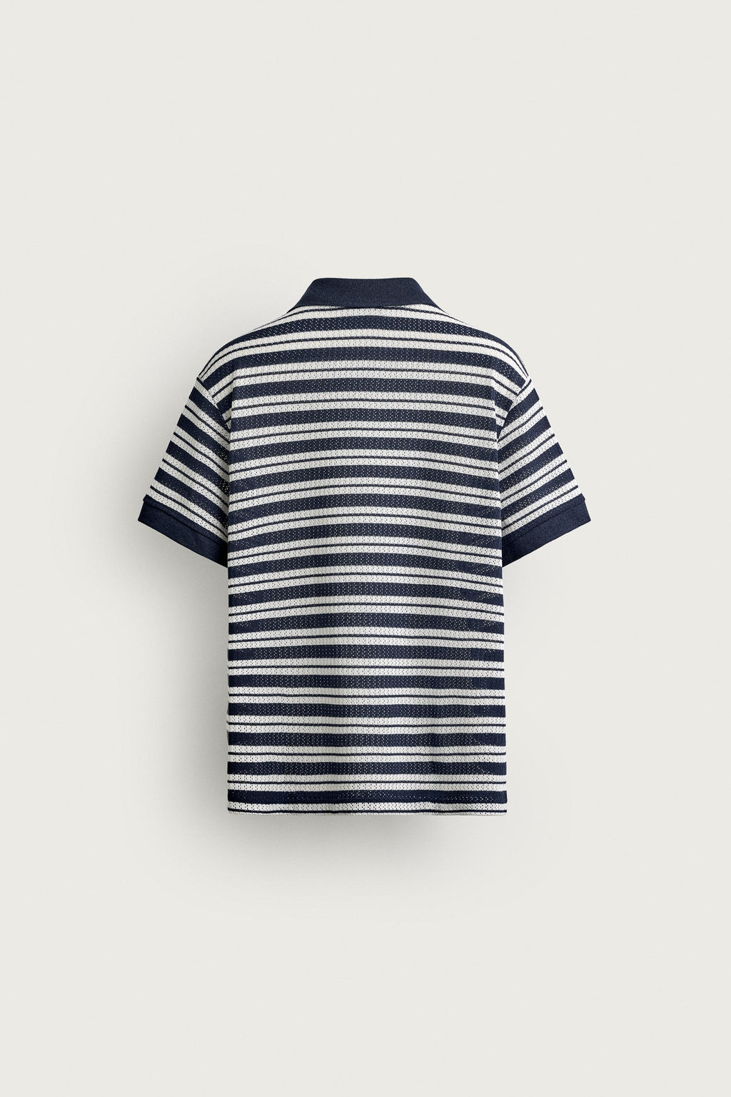 POLO REGULAR FIT ESTRUCTURA DESAGUJADA / Marinos / Crudos