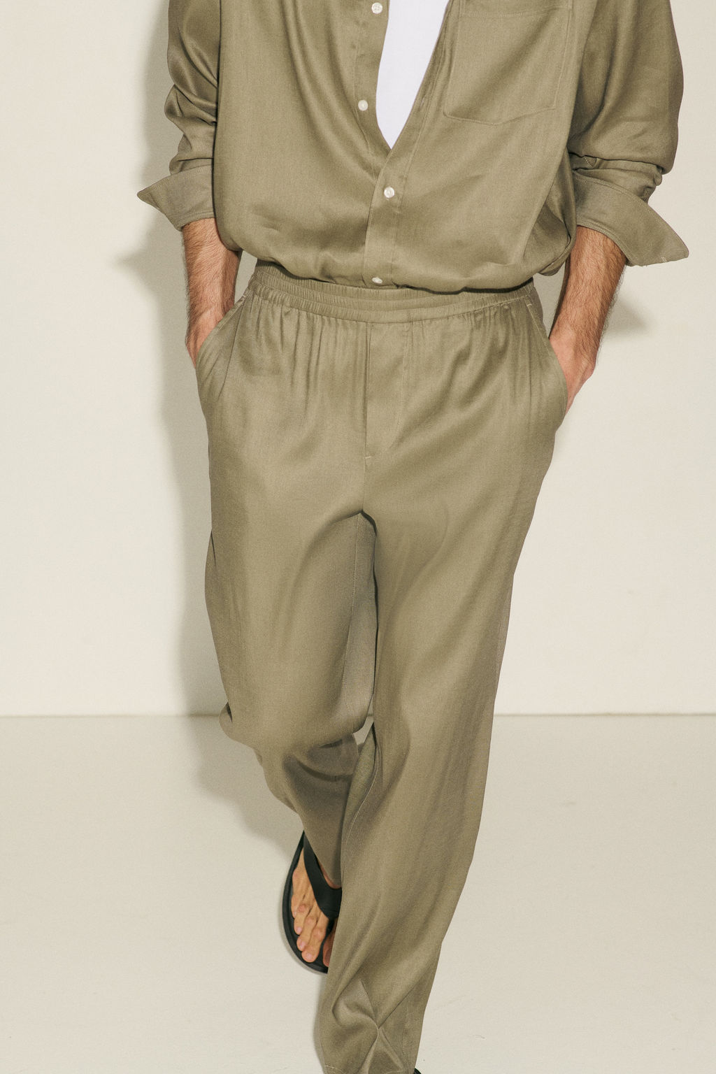 Pantal?n en mezcla de lino Easy Care Loose Fit - H&m фото 4