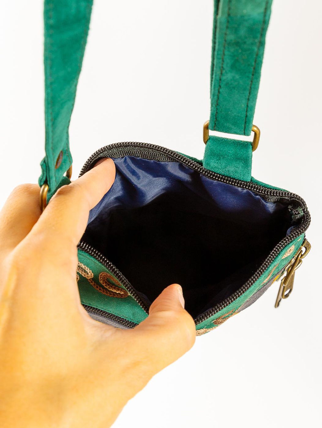 Сумка замшевая в ассортименте через плечо1107/45 - Ганг фото 4