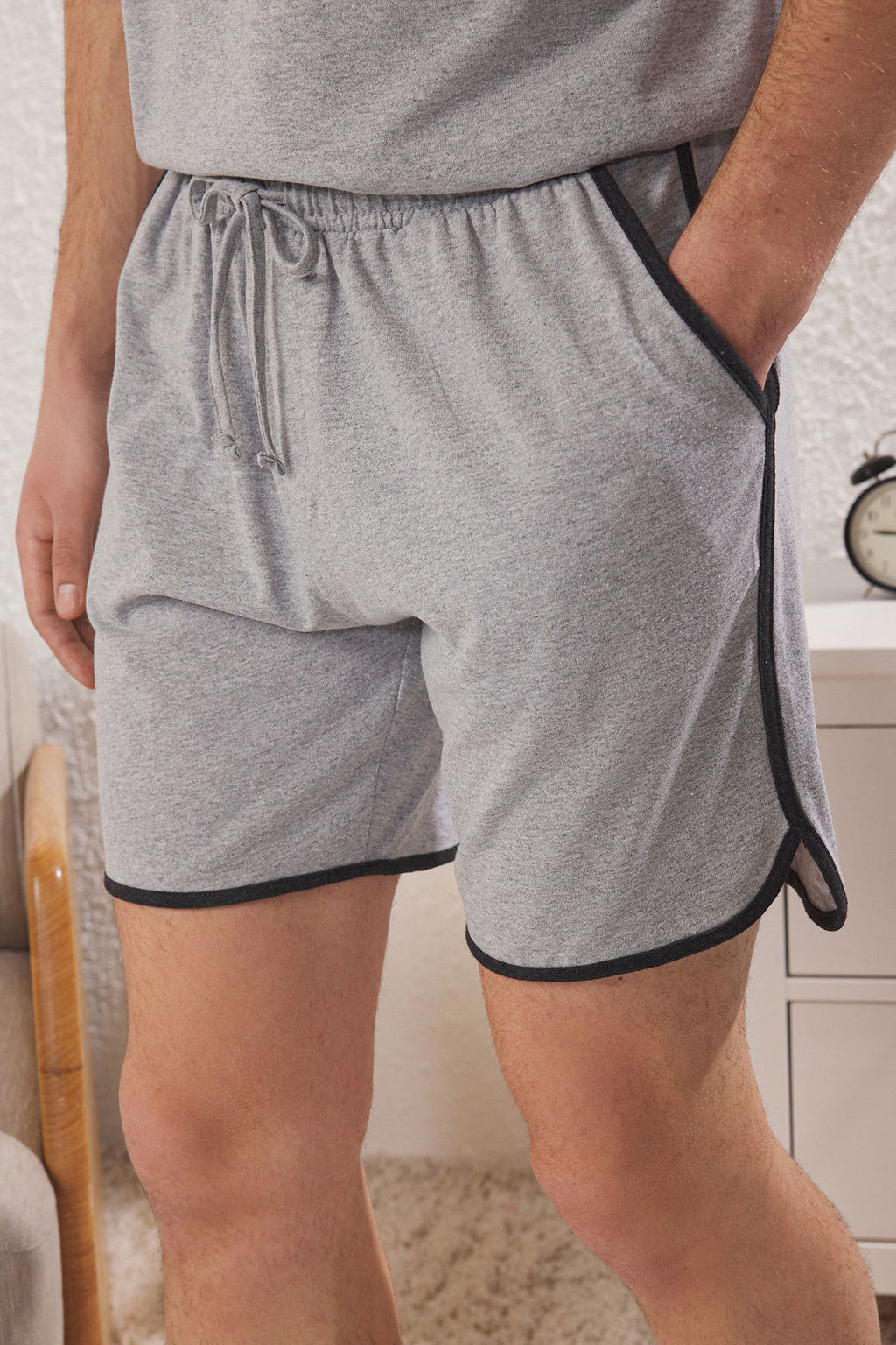 TRENDYOL MAN Siyah Regular Fit Bisiklet Yaka Kol Seritli Sortlu Pijama Tak?m? TMNSS23PT00001 - Trendyolmilla фото 17