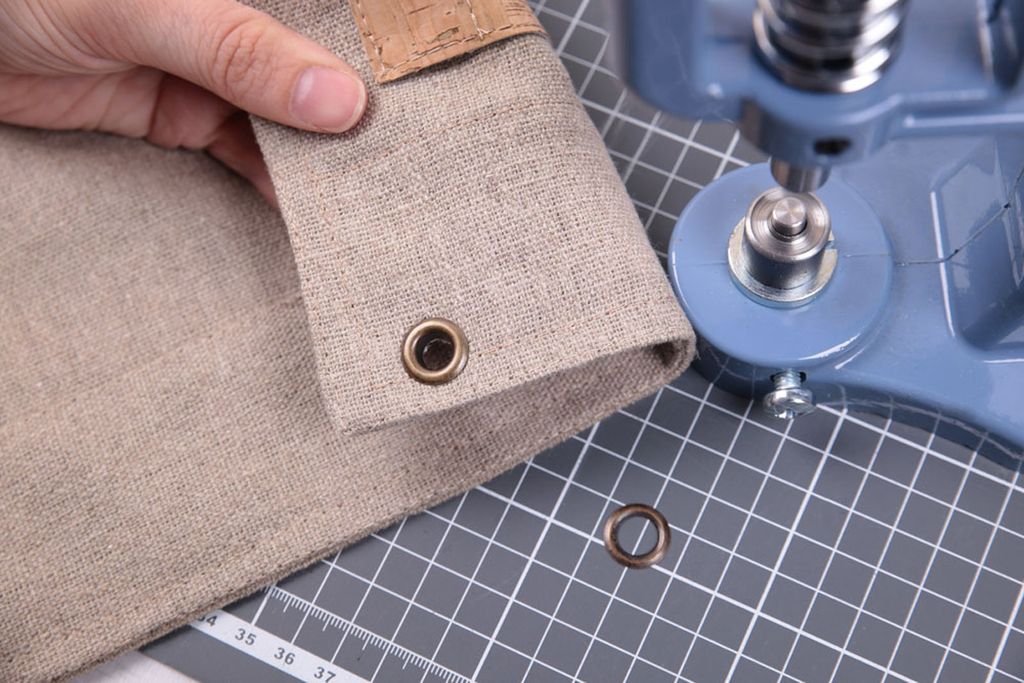 01.7 Люверсы ФАСОВКА d 3 мм 5 x 10 шт под оксид