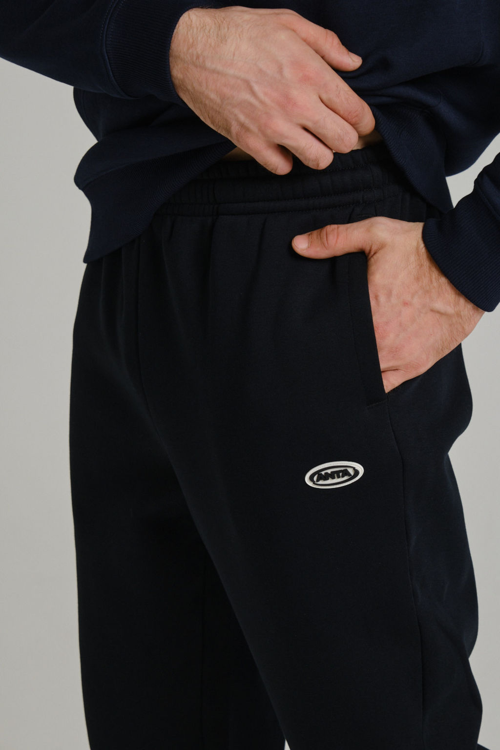 Брюки трикотажные утепленные Черный CLASSIC Knit Track Pants - Anta фото 3