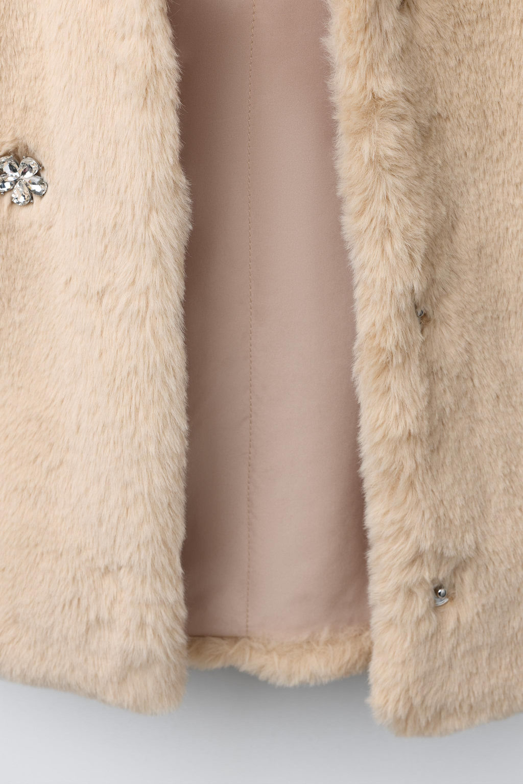 SHORT FAUX FUR COAT WITH JEWEL DETAILS - Zara фото 8