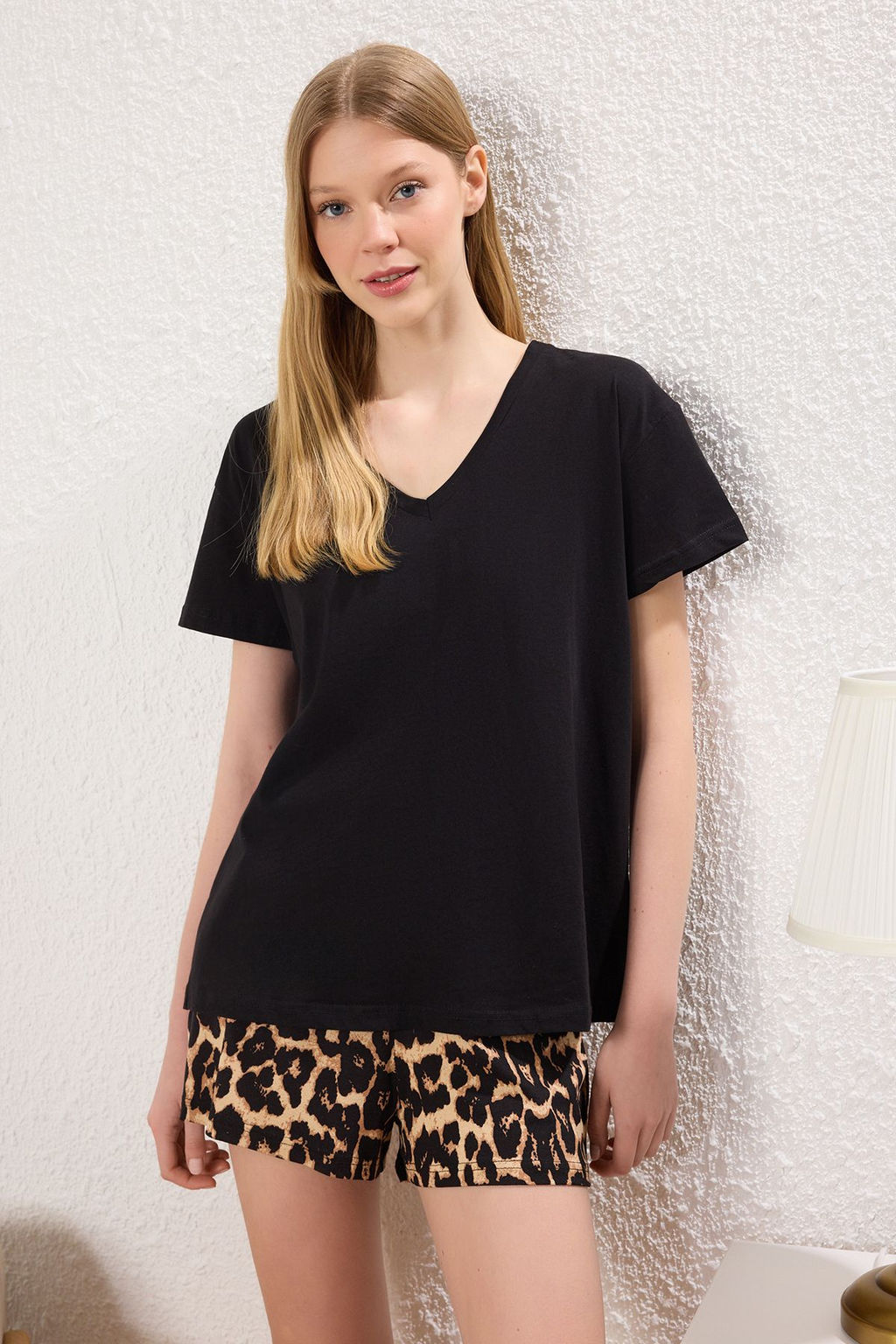 Trendyolmilla Siyah Leopar Desenli Sortlu Orme Pijama Tak?m? THMSS25PT00362 фото 2