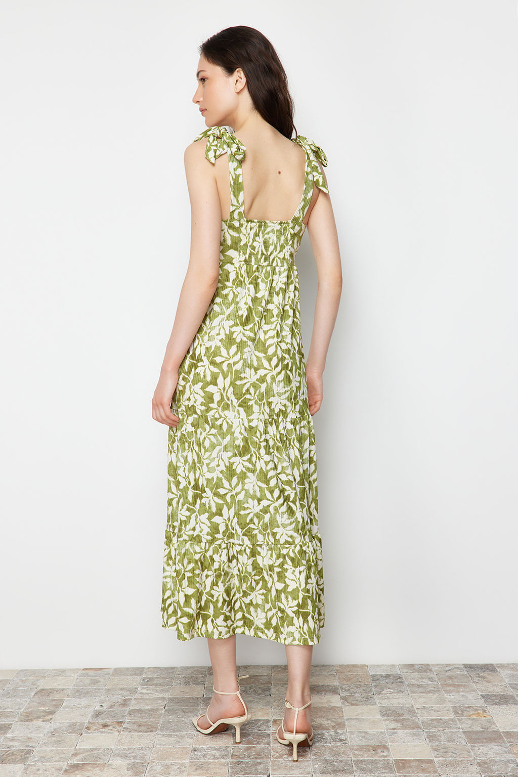 TRENDYOLMILLA Yesil Baglama Ask?l? Etegi F?rf?rl? Fitilli Maxi Orme Maxi Elbise TWOSS23EL02328  фото 6