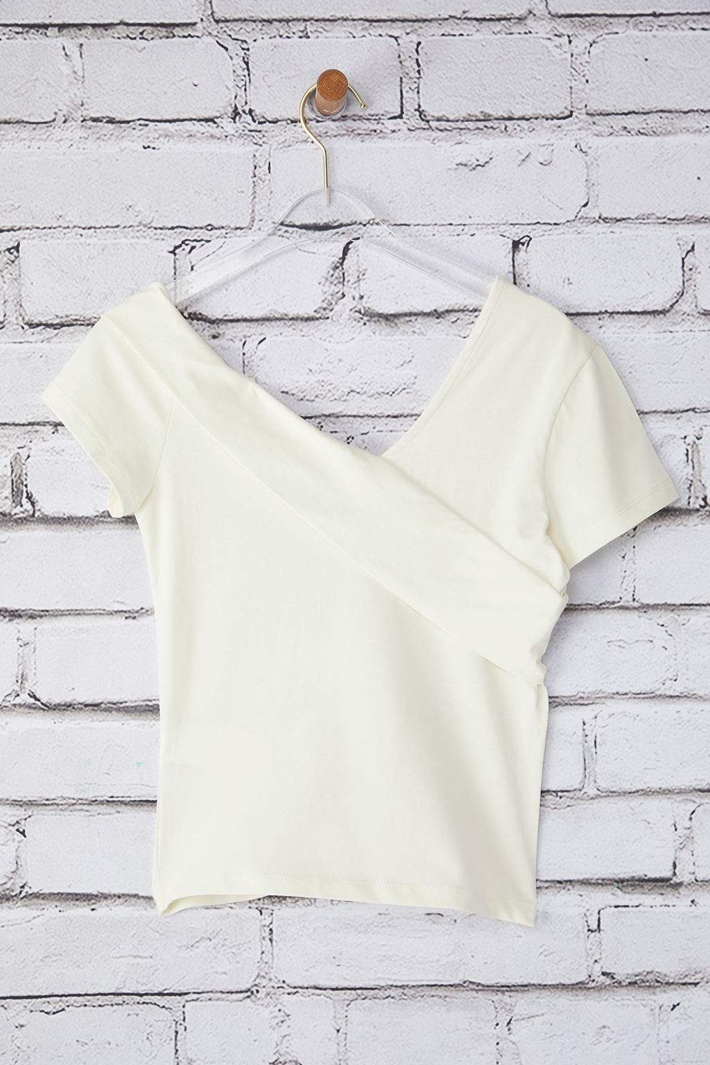 Trendyolmilla Kahverengi Asimetrik Yaka Fitted/Vucuda Oturan Orme Bluz TWOSS25BZ00381  фото 14