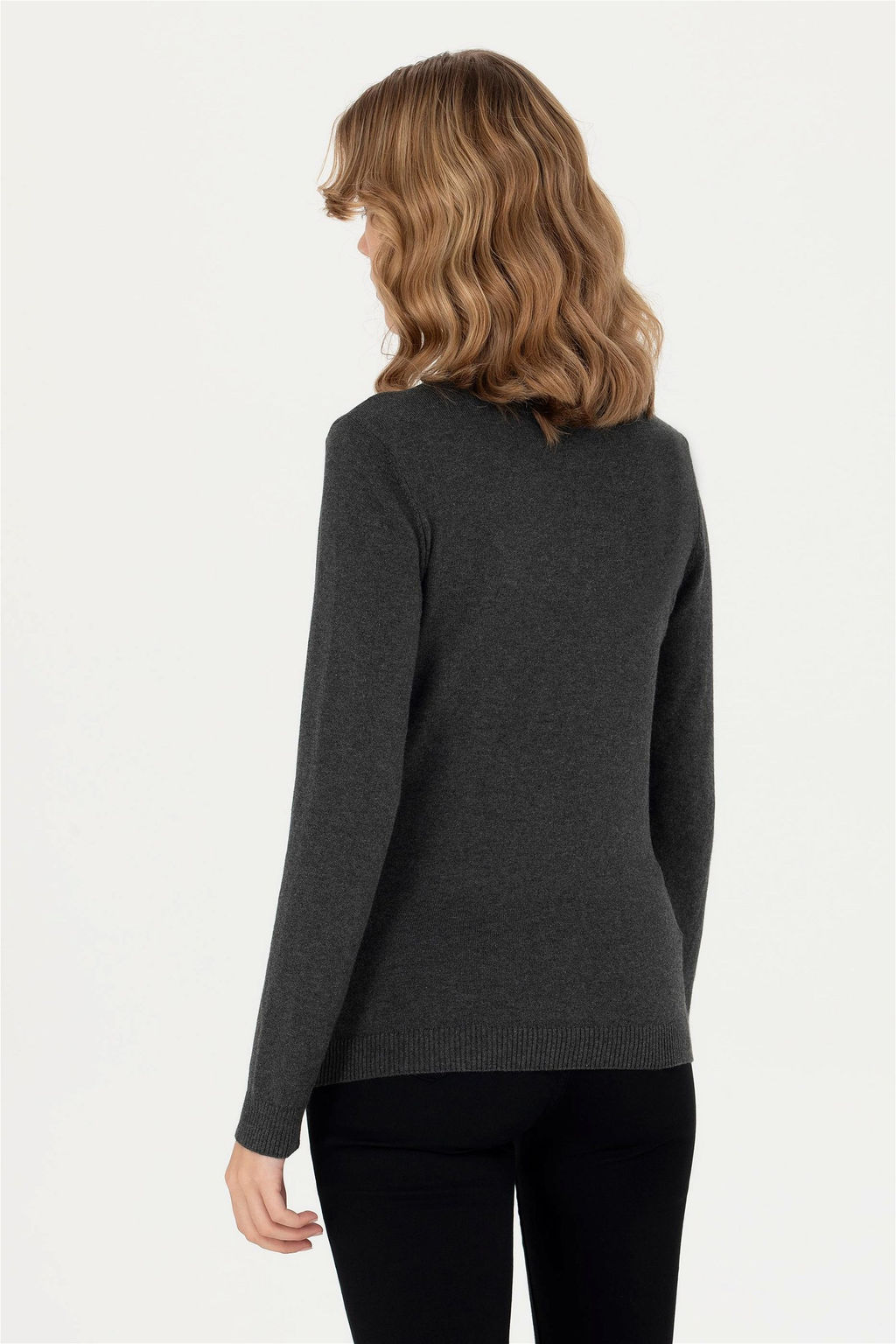 U. S. Polo Assn Женский базовый свитер антрацитового цвета с v-образным вырезом - U.s. polo assn фото 12