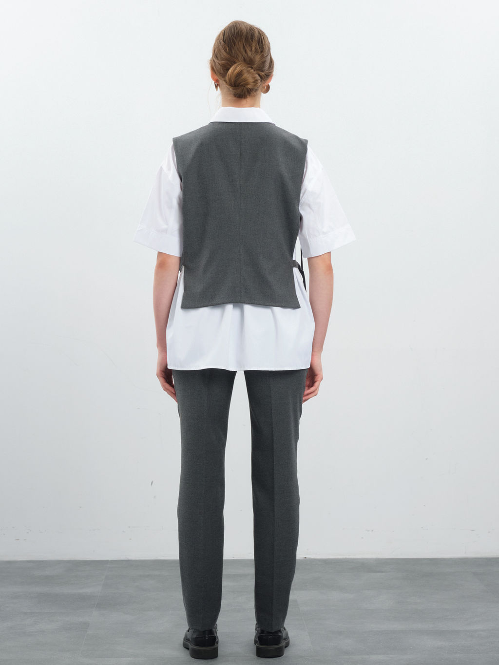 Серые зауженные брюки virele