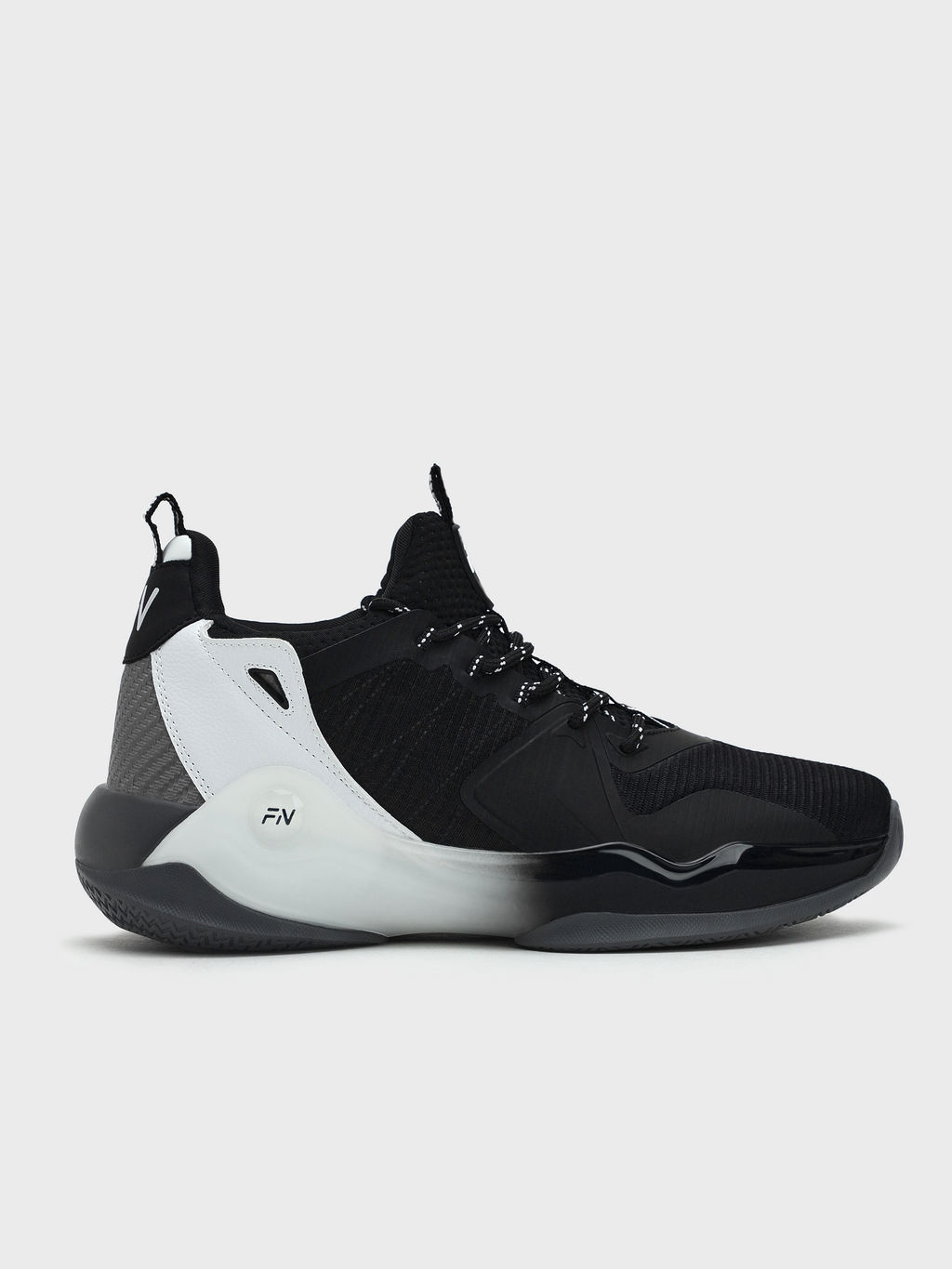 Баскетбольные кроссовки FN Dunkify (Black/White)