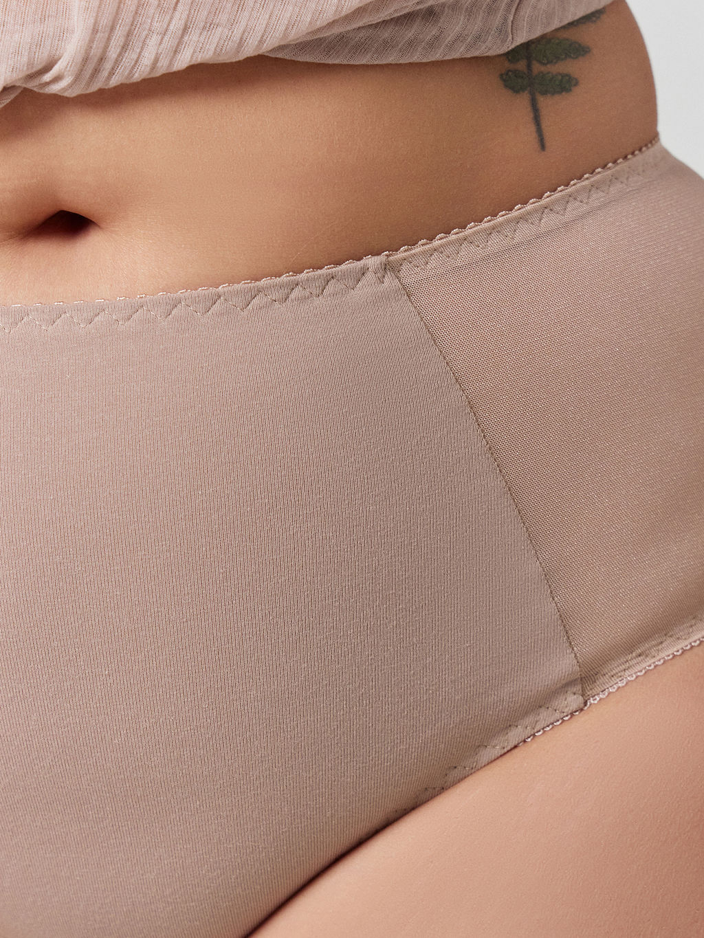 Цена за 2 штуки! Трусы женские макси в кофейном оттенке - Mark formelle фото 6