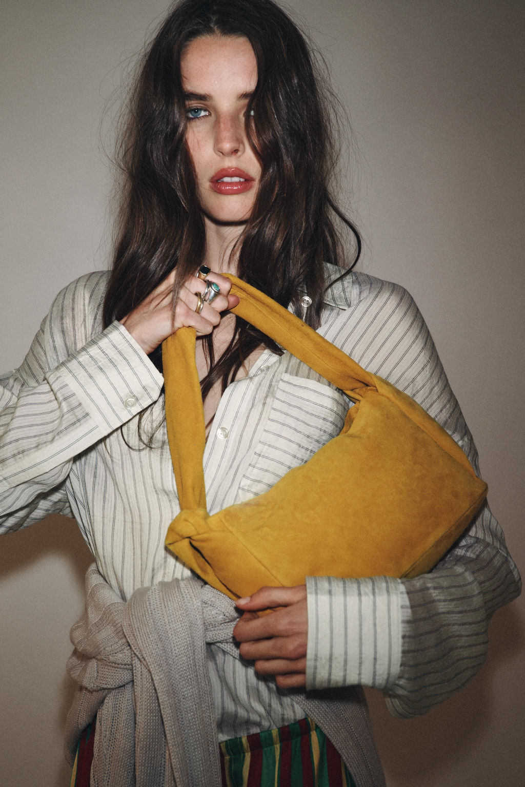 SPLIT SUEDE HANDBAG - Zara фото 4