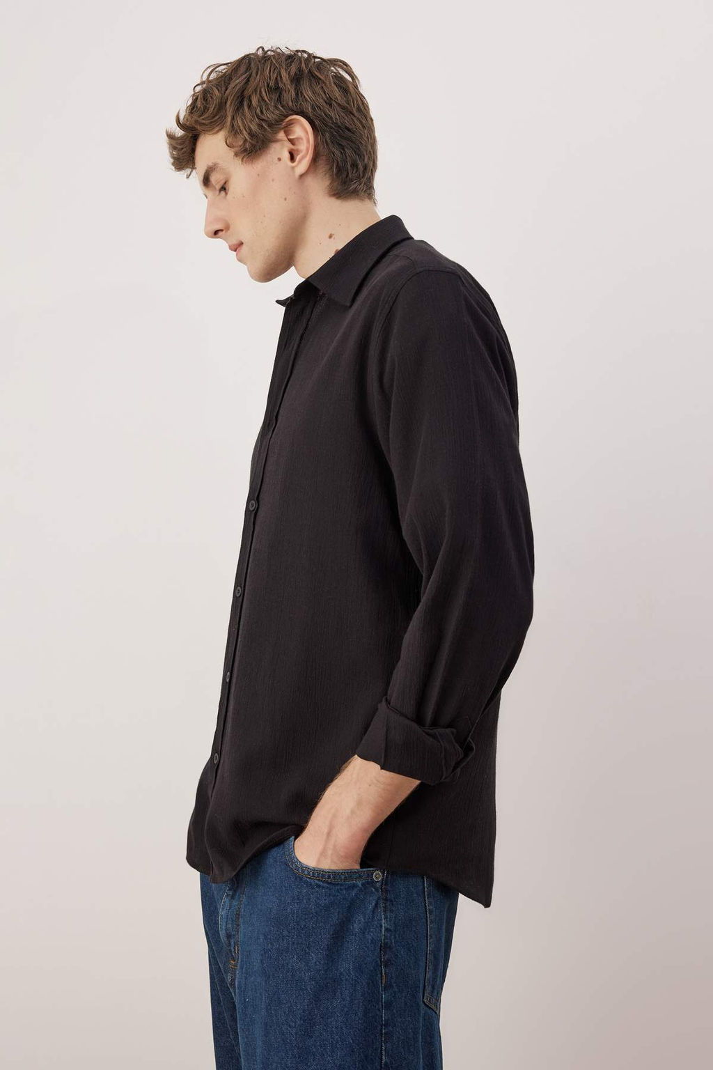 Siyah Regular Erkek Gomlek TMNAW26GO00004 - Trendyolmilla фото 2