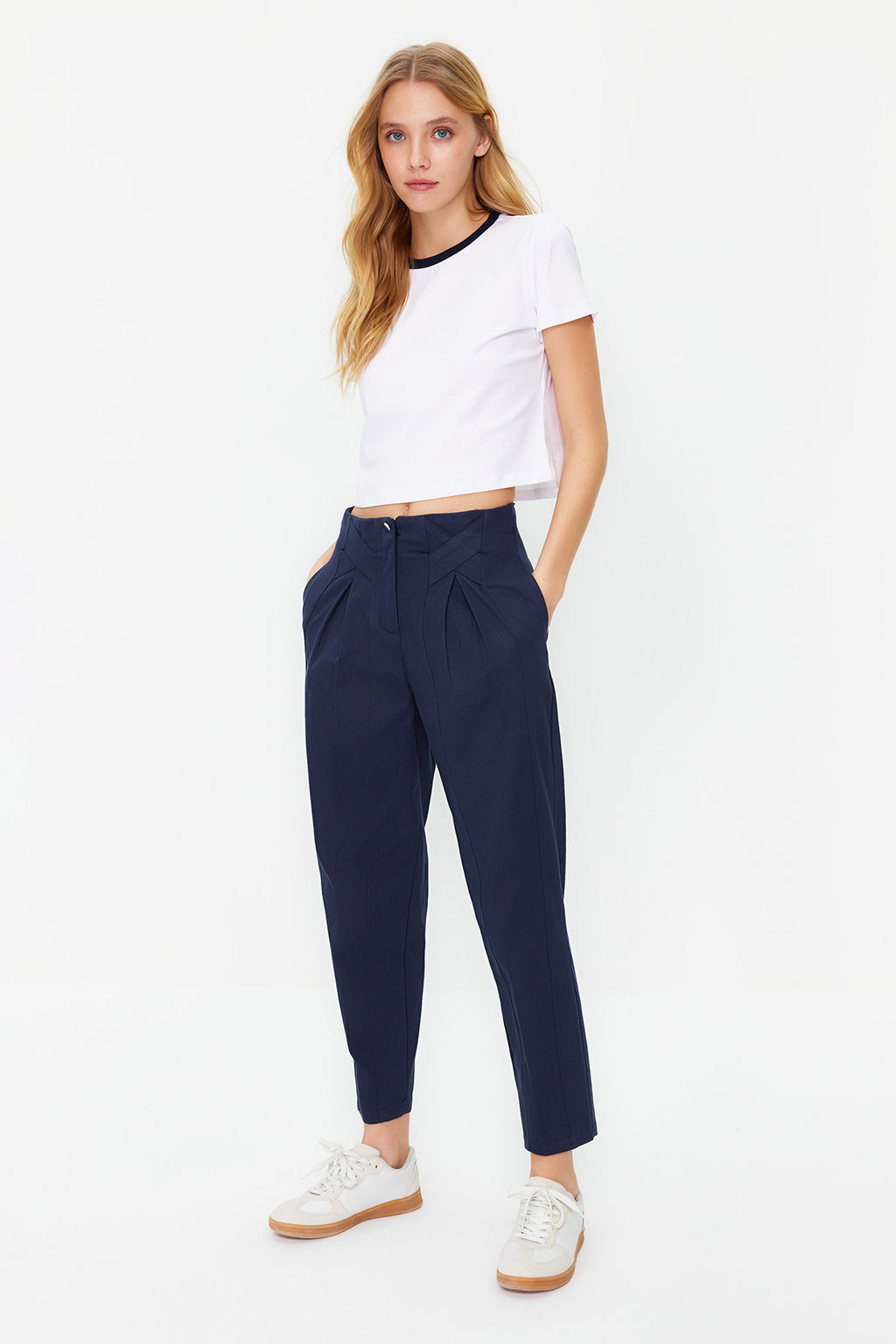 Lacivert Pamuklu Havuc Kal?p Serit Detayl? Dokuma Pantolon TWOAW22PL0342