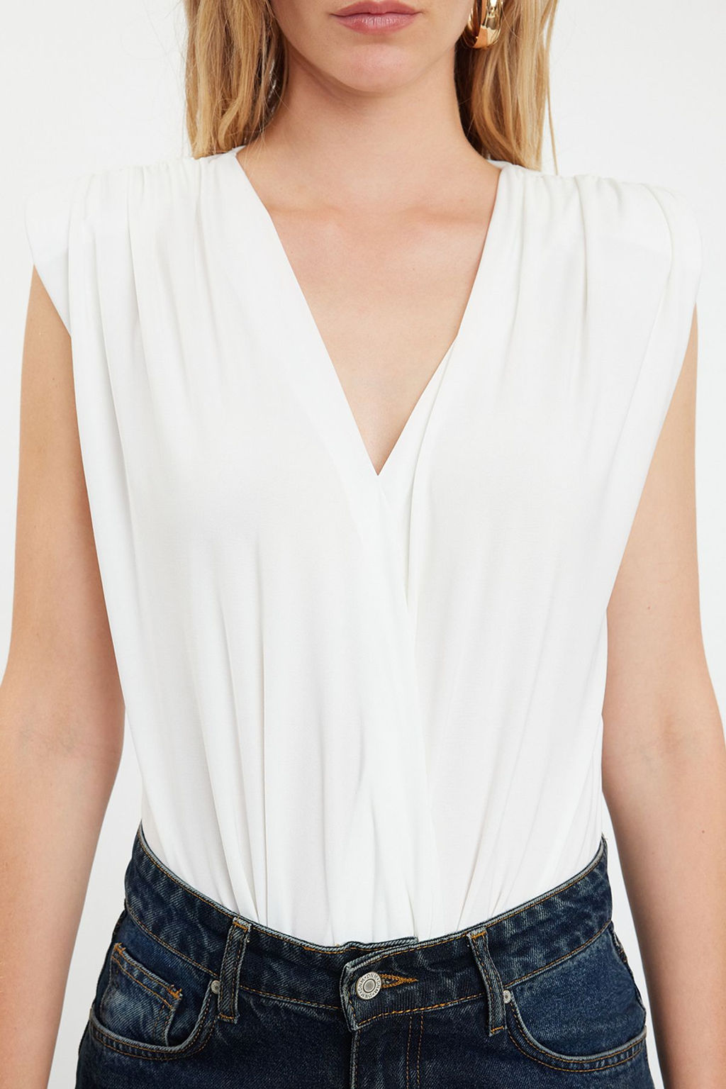 Beyaz Vatkal? Kruvaze Yaka Esnek C?tc?tl? Orme Orme Body TWOSS23BD00007