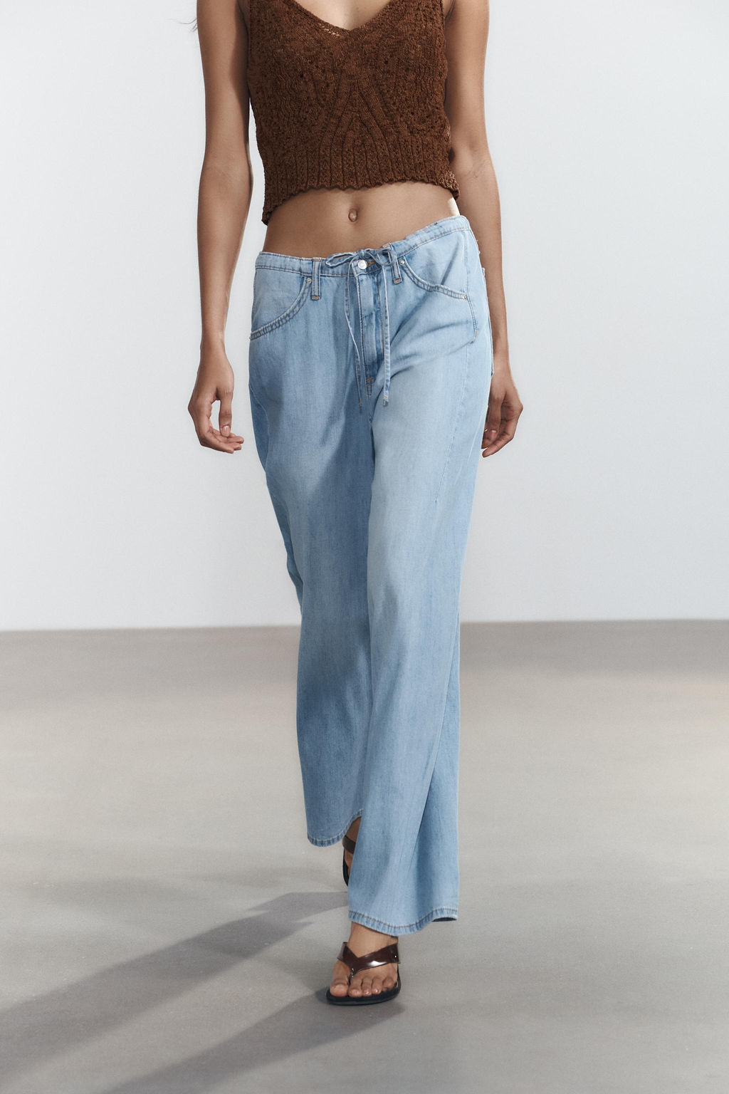 DRAWSTRING LOOSE-FITTING DENIM TROUSERS - Zara фото 17