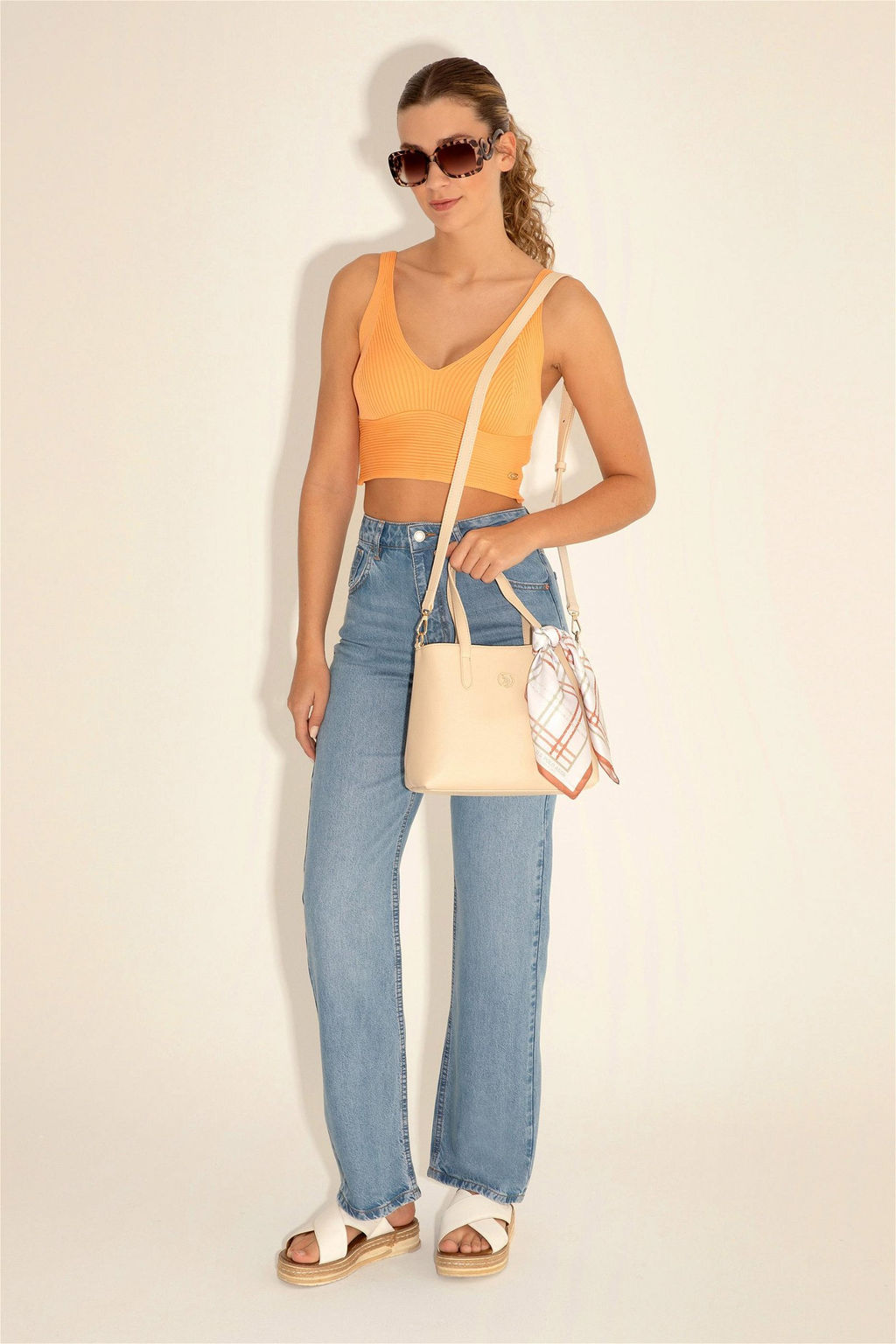 Женская подарочная сумка кремового цвета в штучной упаковке с шарфом Неожиданная скидка в корзине - U.s. polo assn фото 3