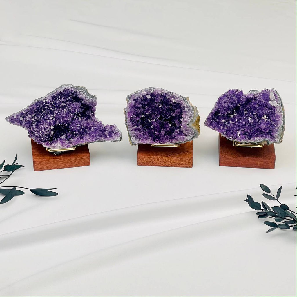 Друза Аметиста на подставке - Радуга самоцветов фото 4