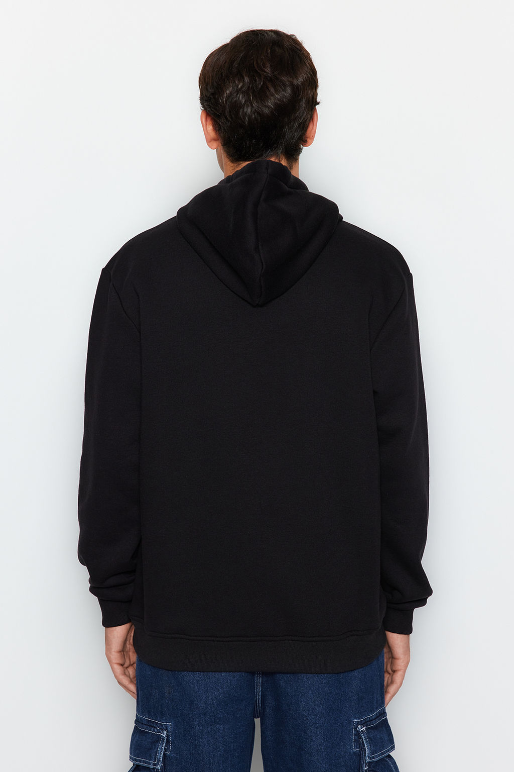 TRENDYOL MAN Siyah Regular/Normal Kesim Uzay Nak?sl? Kapusonlu Ici Polar/S?cak Tutan Sweatshirt TMNAW24SW00101 - Trendyolmilla фото 12