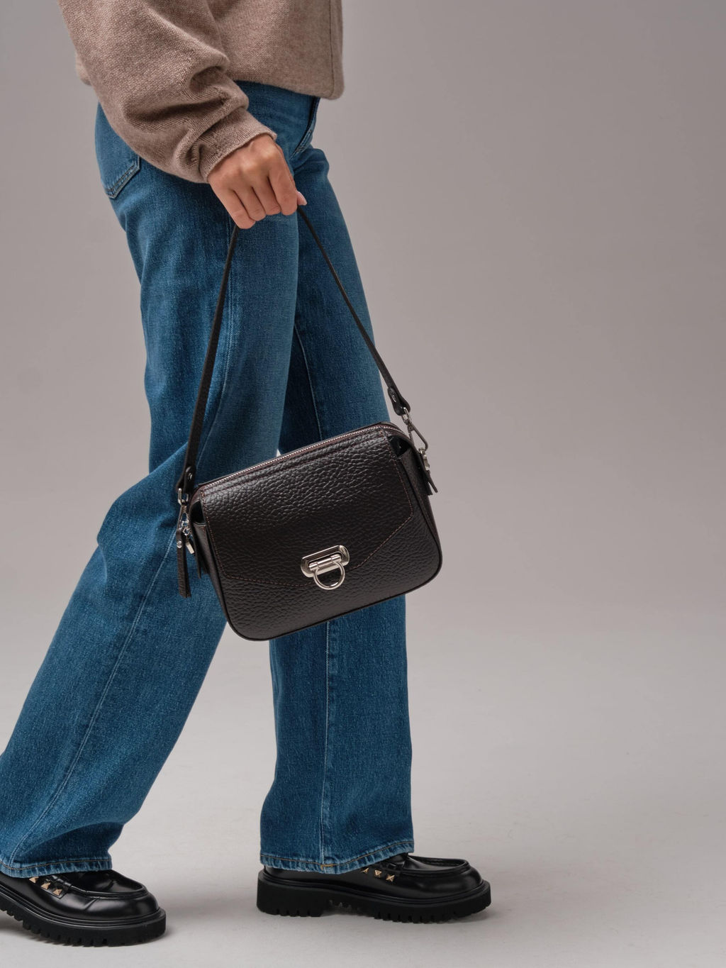 Женская сумка кросс-боди Azaro 3684 темно-коричневый соло