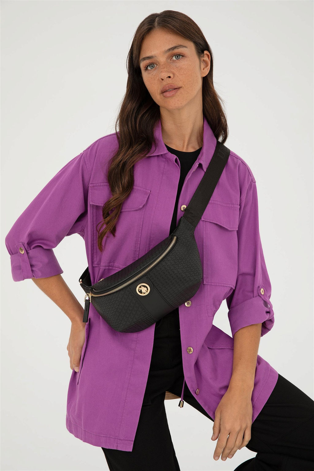 Женская черная поясная сумка Неожиданная скидка в корзине