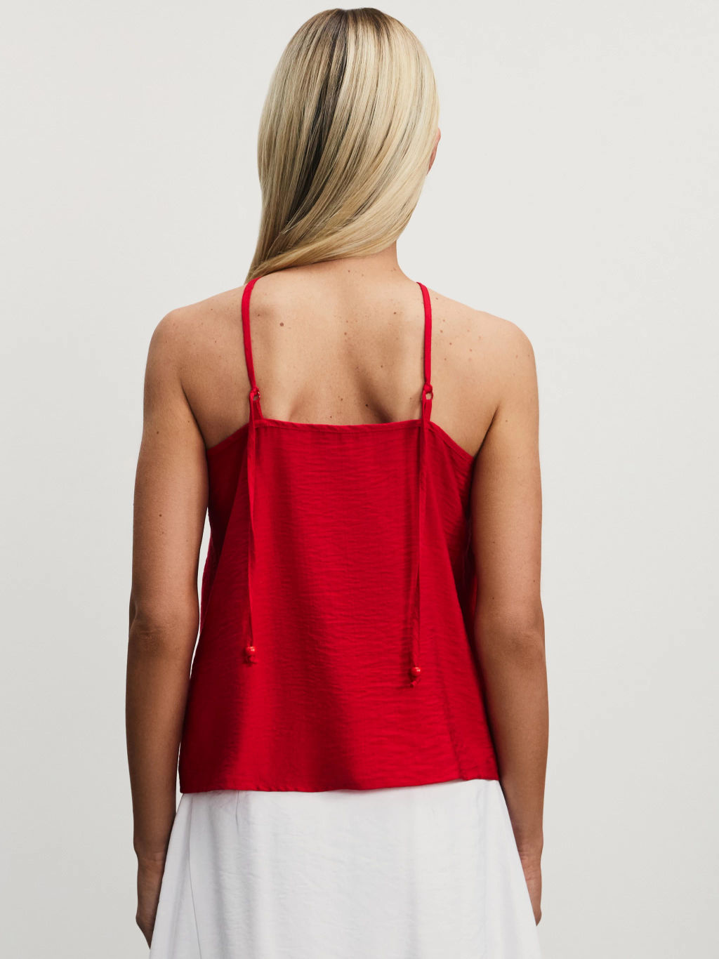 Топ из вискозы с горловиной халтер / Zarina  фото 5