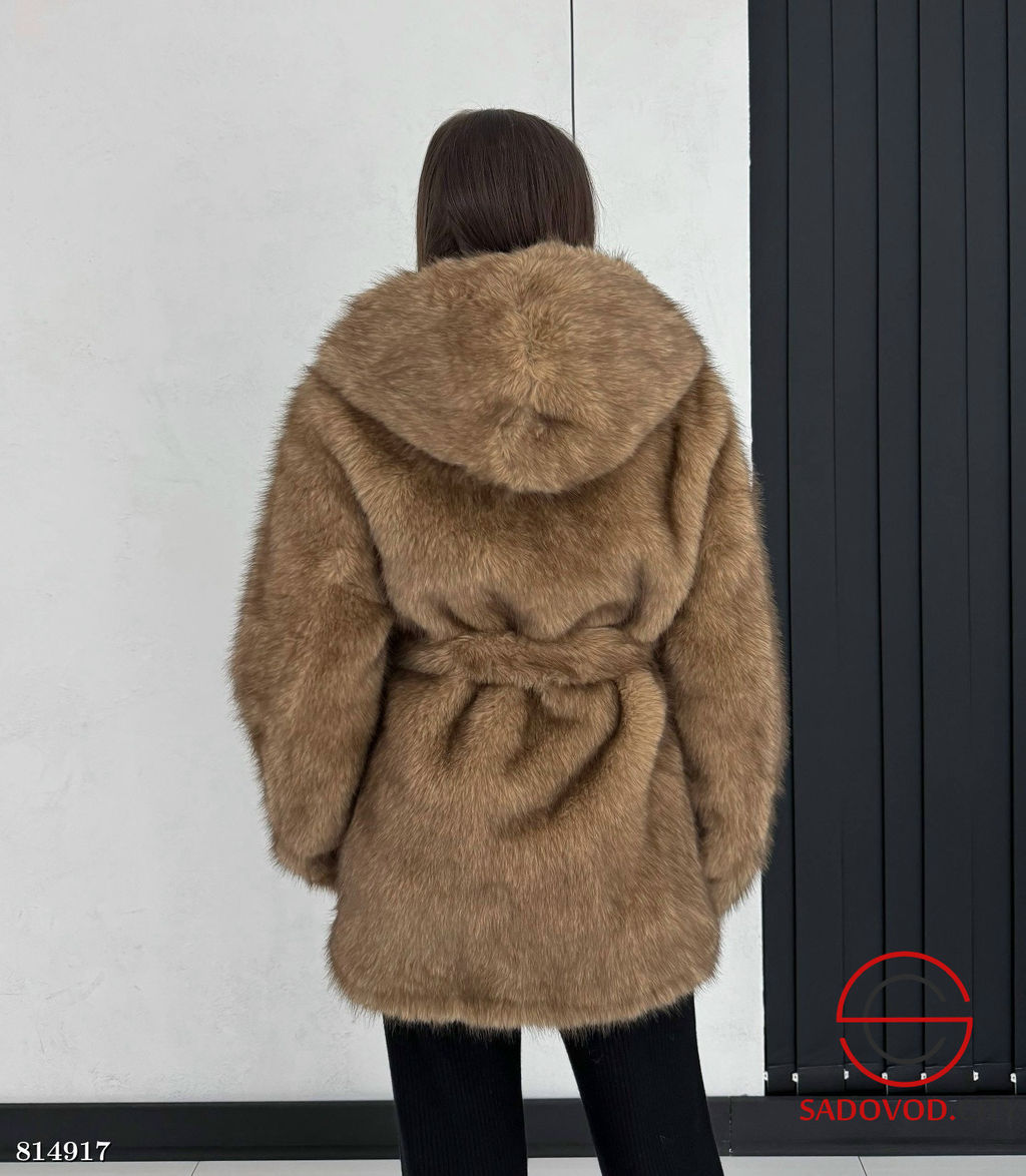 Шуба женская с искусственным мехом