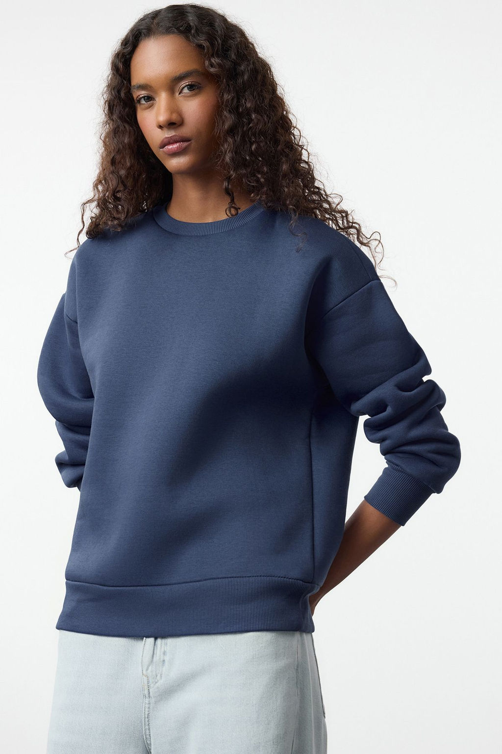 TRENDYOLMILLA K?rm?z? Oversize/Rahat Kesim Basic Bisiklet Yaka Kal?n/Ici polarl? Orme Sweatshirt TWOAW24SW00102 фото 10