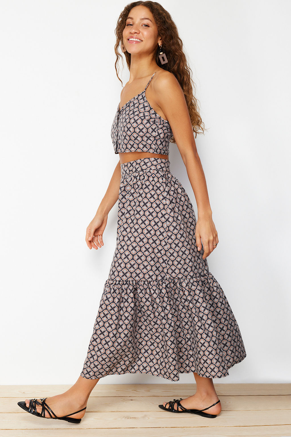 TRENDYOLMILLA Cok Renkli Desenli Klos Maxi Boy Dokuma Etek TWOSS24ET00060 фото 3