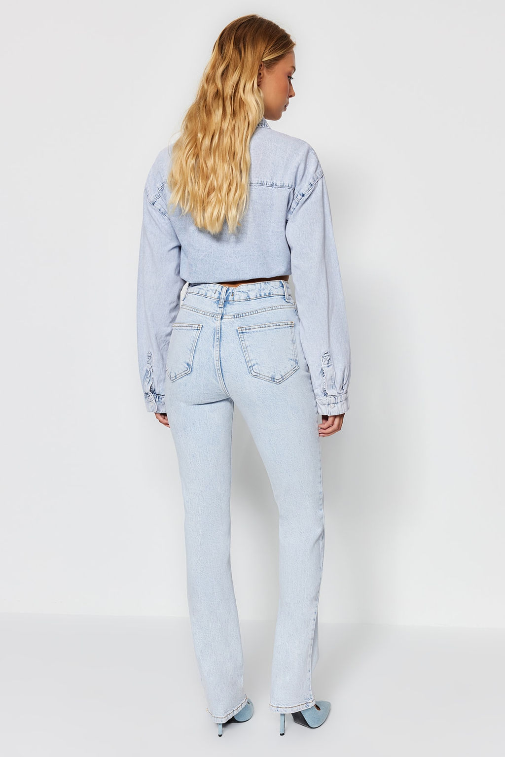 TRENDYOLMILLA Ac?k Mavi More Sustainable Yuksek Bel Flare Jeans TWOAW23JE00657  фото 12