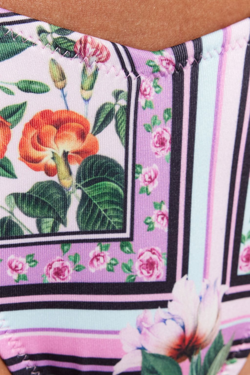 Cicek Desenli V Kesim Normal Paca Bikini Alt? TBESS23BA00220 - Trendyolmilla фото 5